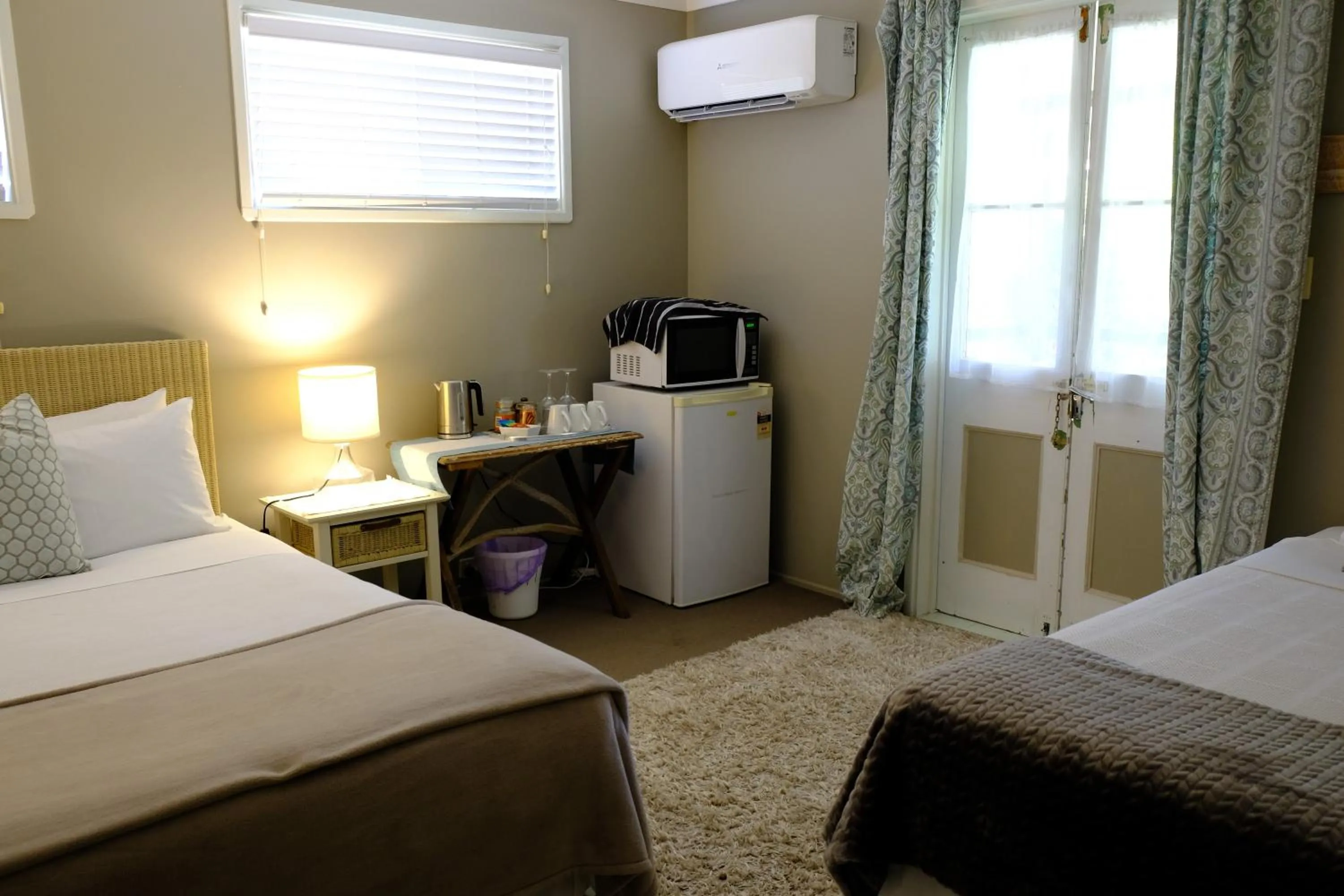 Family, Bed in The Laurels of Chinchilla