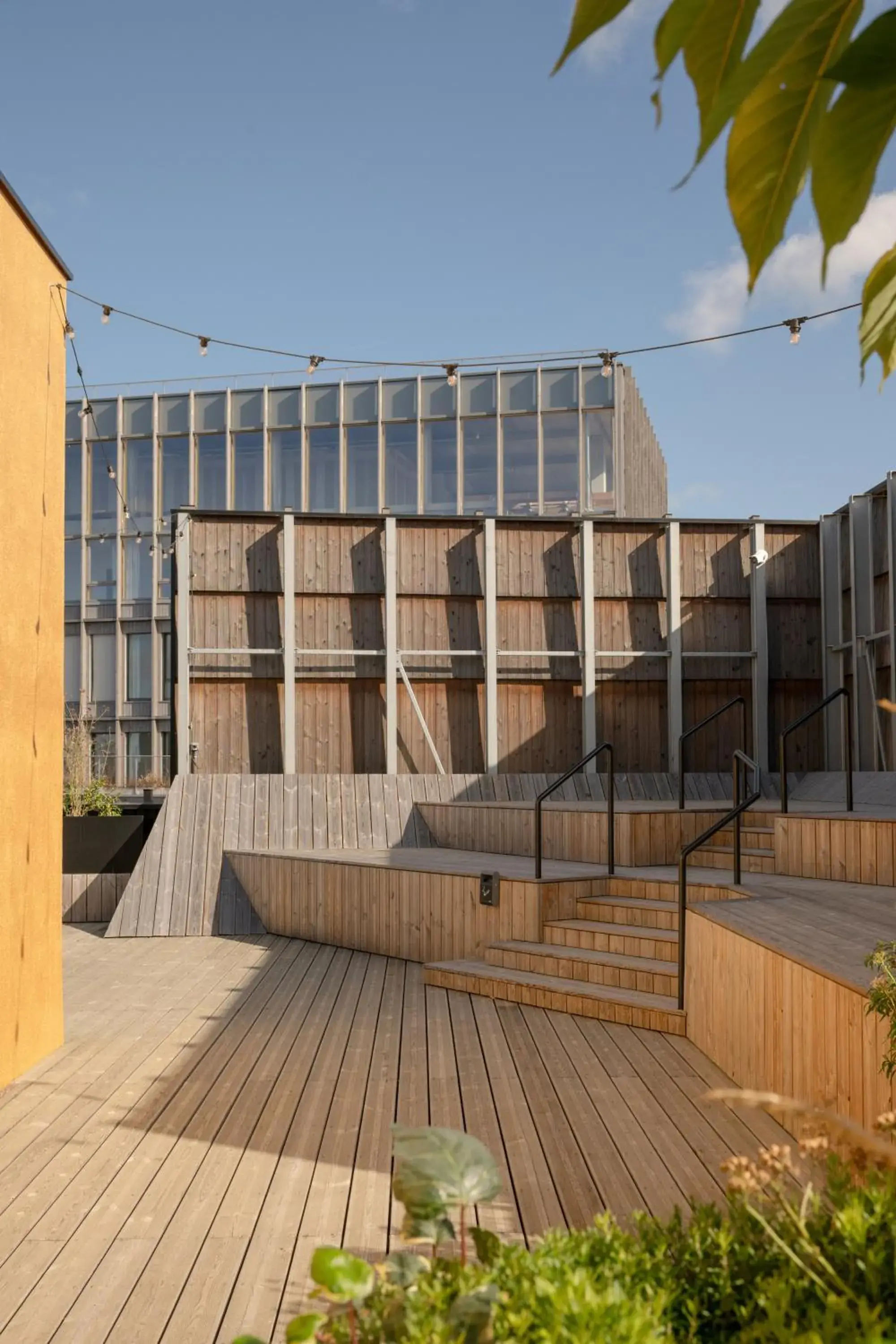 Property building in All Suites Hôtel - Paris Pleyel - L'Île Saint Denis Property building in All Suites Hôtel - Paris Pleyel - L'Île Saint Denis