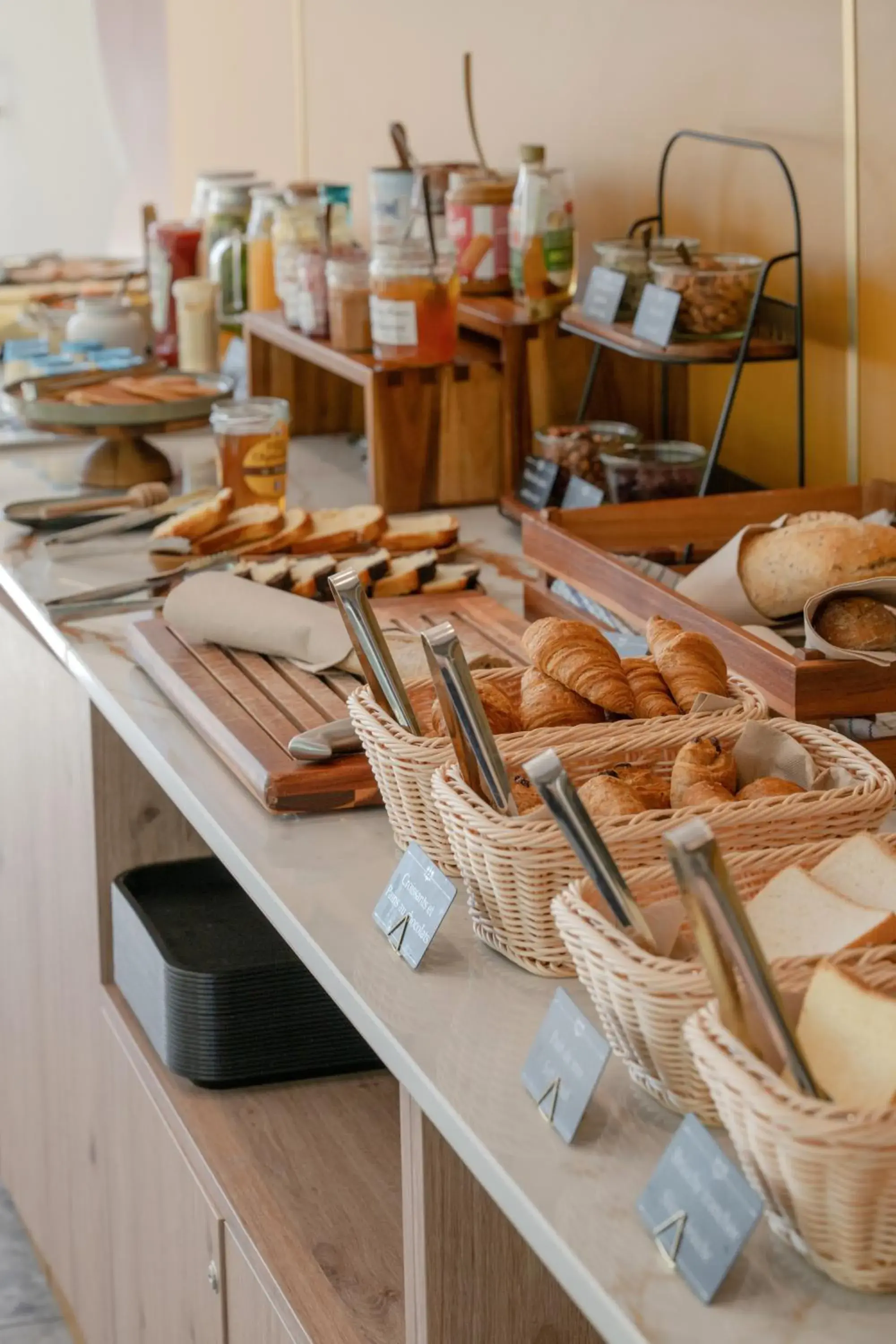 Buffet breakfast in All Suites Hôtel - Paris Pleyel - L'Île Saint Denis Buffet breakfast in All Suites Hôtel - Paris Pleyel - L'Île Saint Denis