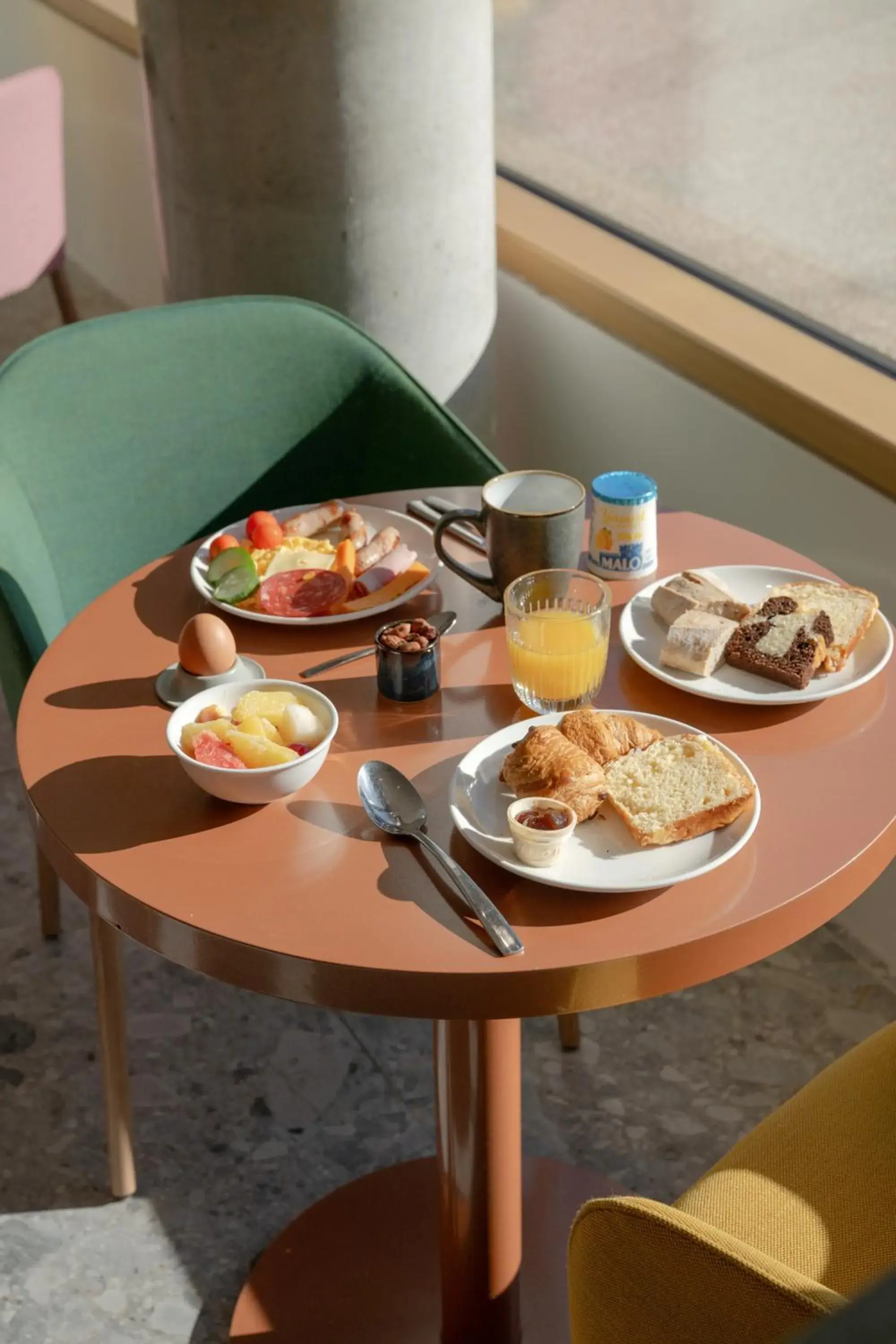 Breakfast in All Suites Hôtel - Paris Pleyel - L'Île Saint Denis Breakfast in All Suites Hôtel - Paris Pleyel - L'Île Saint Denis