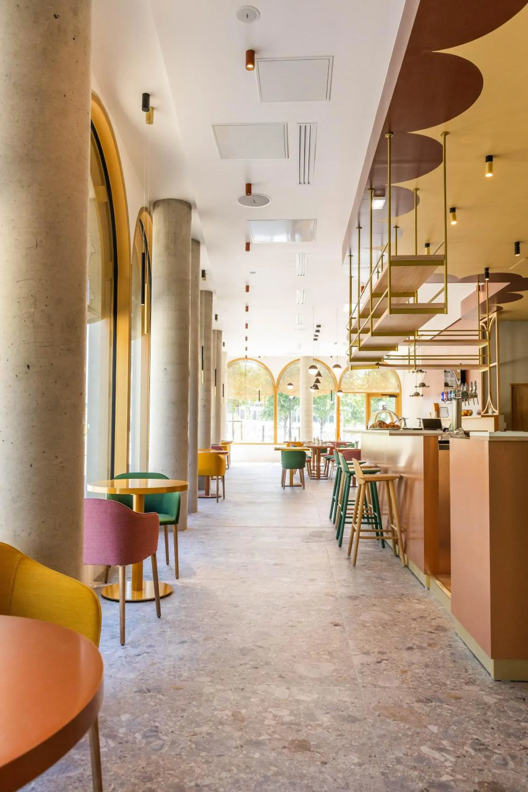 Lounge or bar in All Suites Hôtel - Paris Pleyel - L'Île Saint Denis Lounge or bar in All Suites Hôtel - Paris Pleyel - L'Île Saint Denis