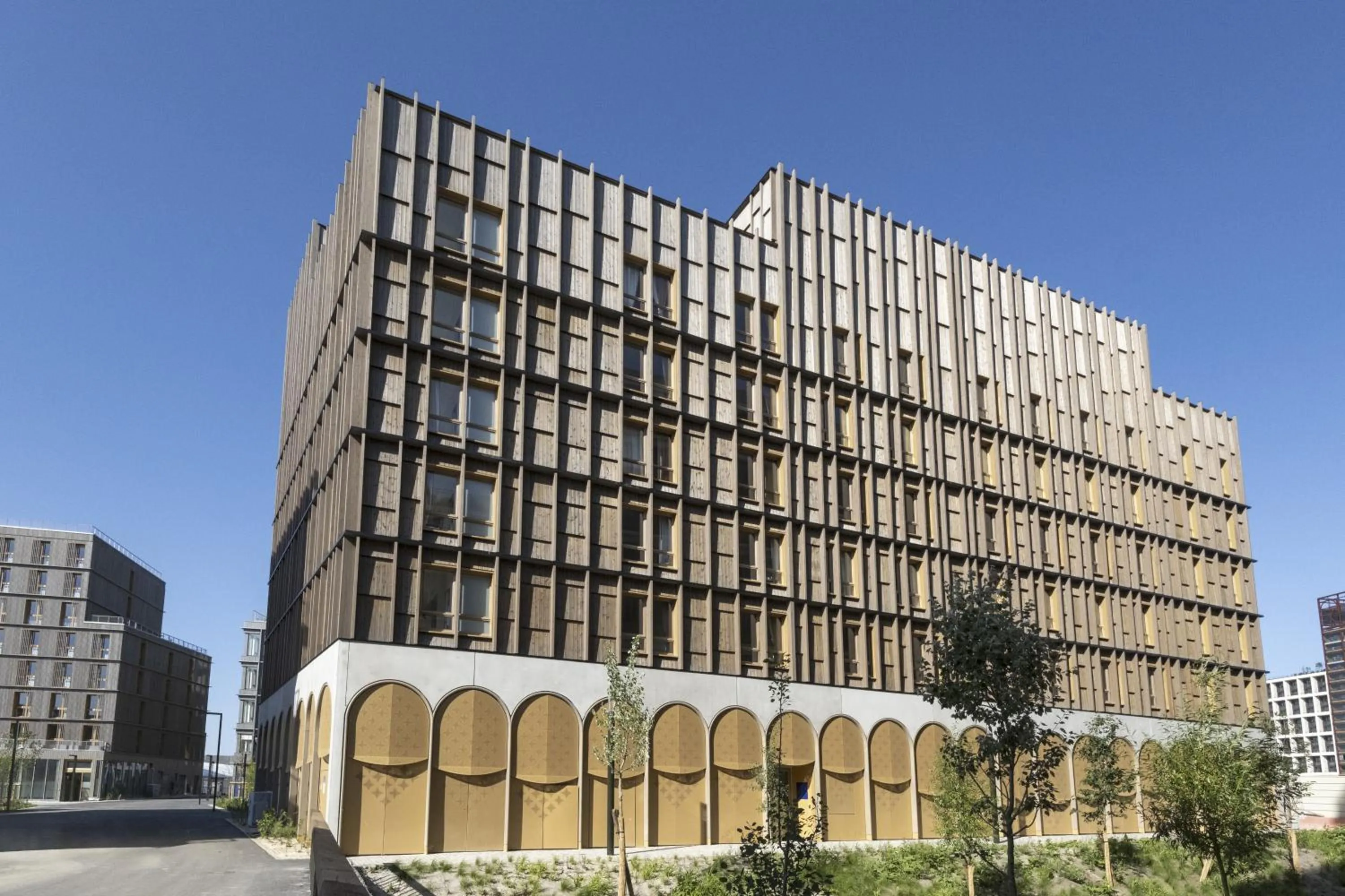 Property building in All Suites Hôtel - Paris Pleyel - L'Île Saint Denis