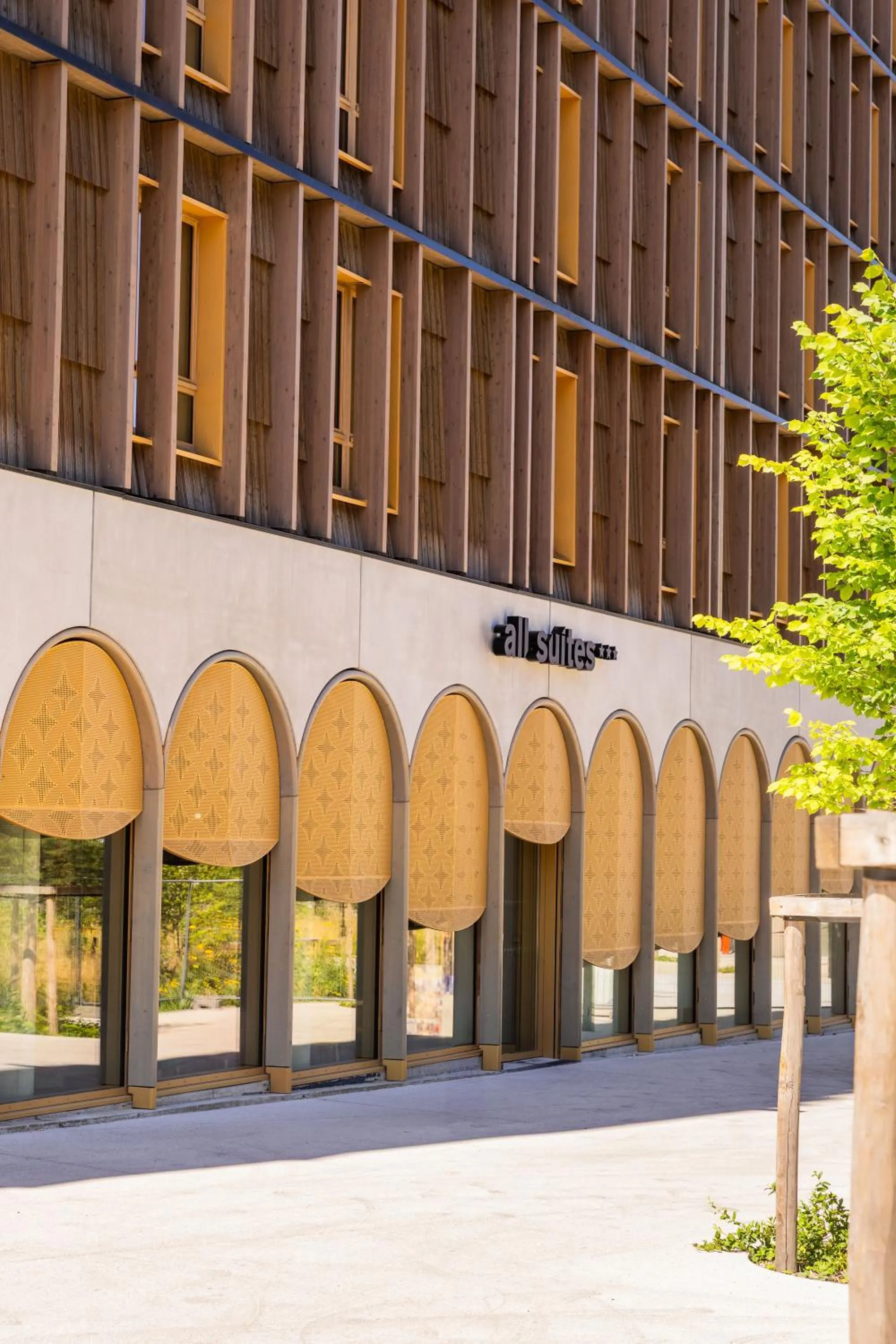 Property building in All Suites Hôtel - Paris Pleyel - L'Île Saint Denis