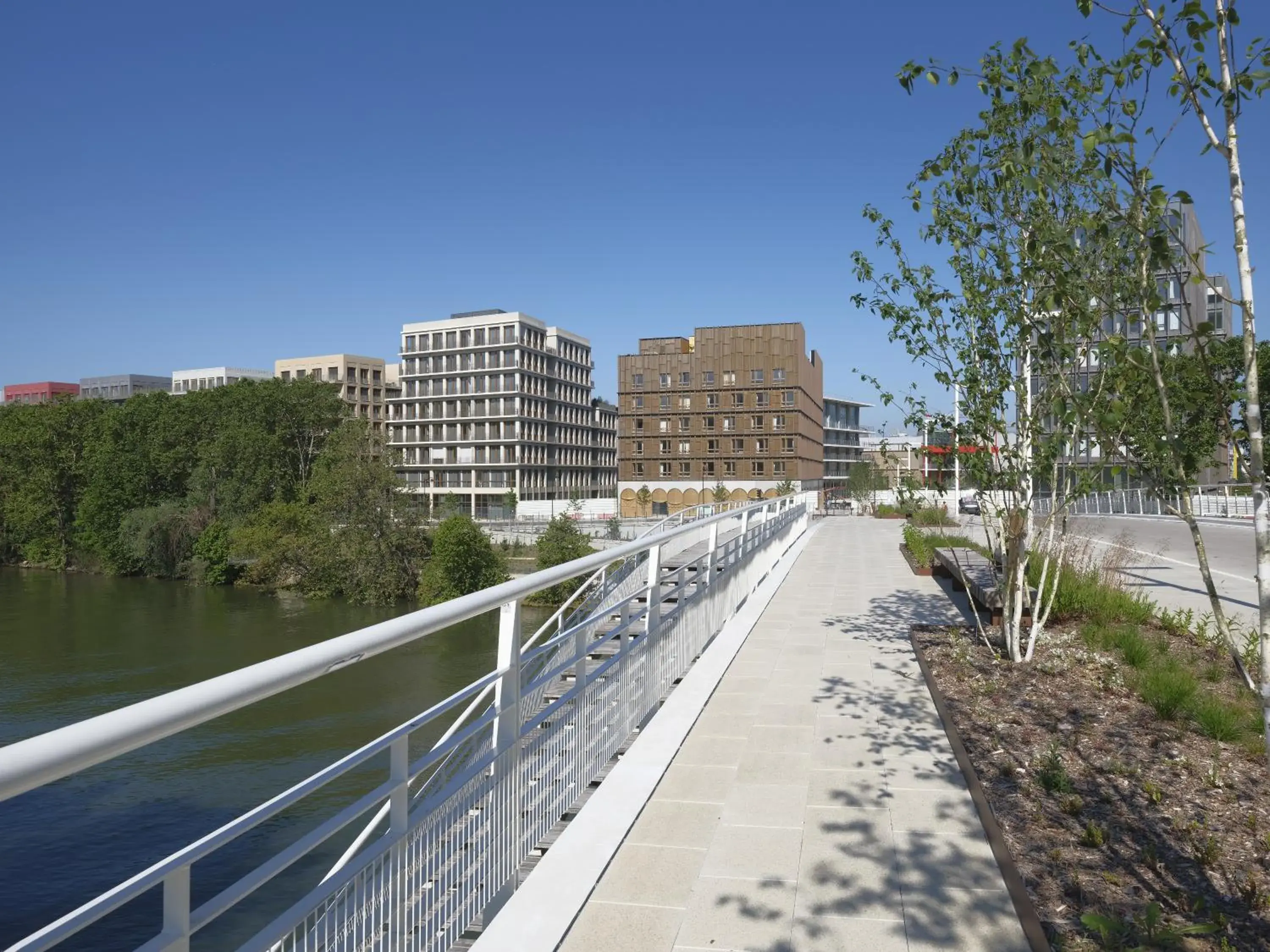 Property building in All Suites Hôtel - Paris Pleyel - L'Île Saint Denis Property building in All Suites Hôtel - Paris Pleyel - L'Île Saint Denis