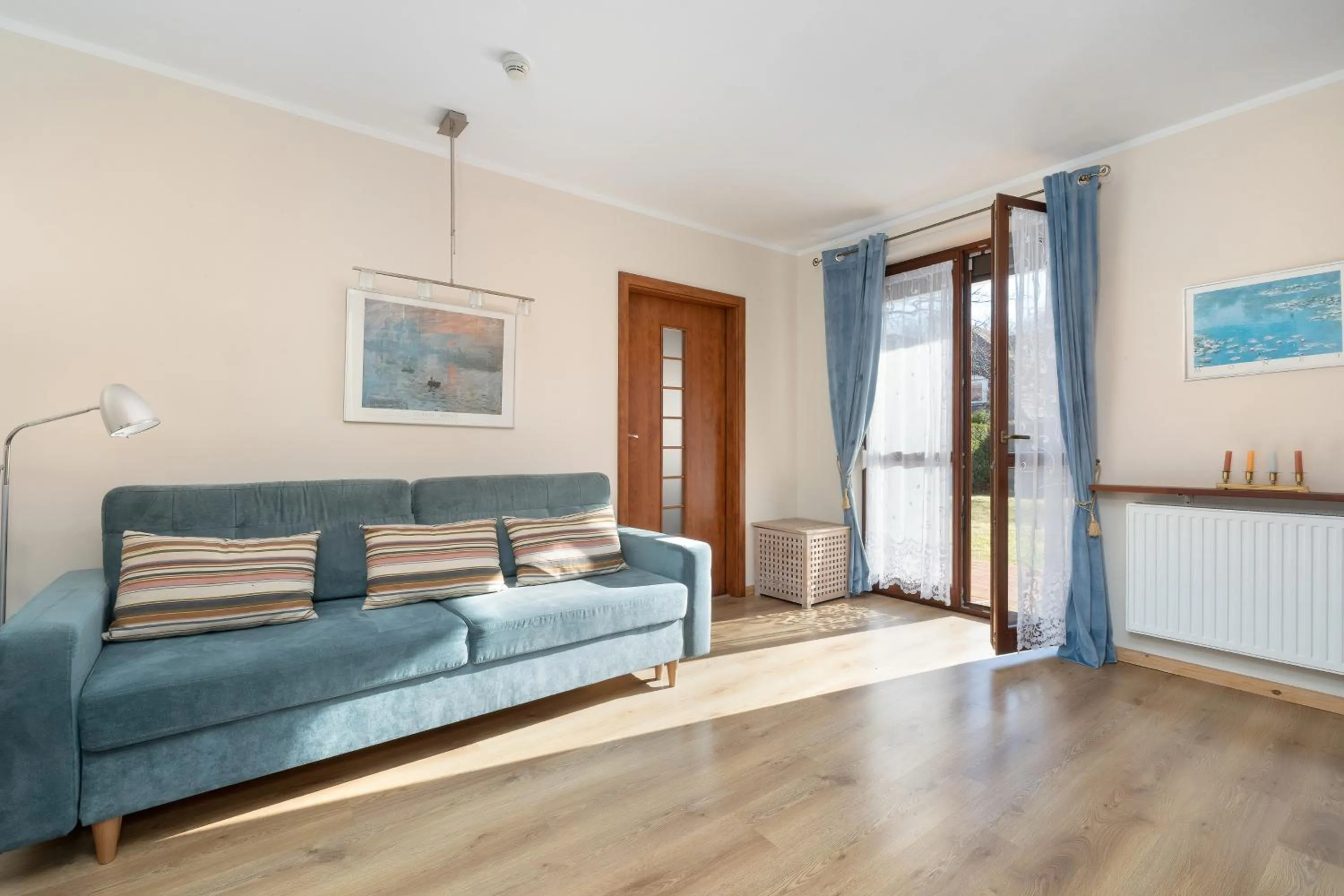 Living room in Apartamenty Żeromskiego 29 by Noclegi Renters