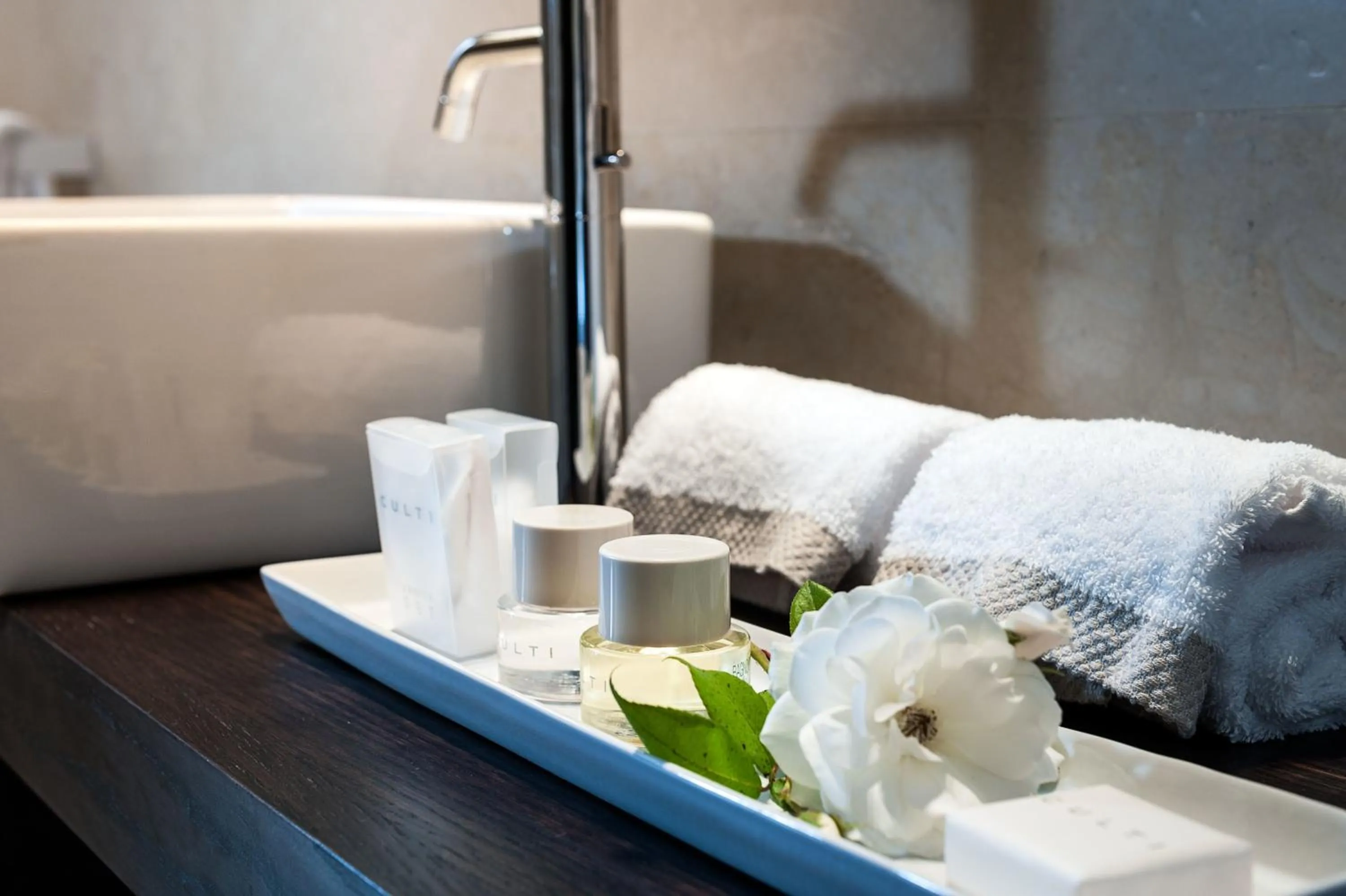 Bathroom, Bed in Ramo d'Aria Etna Boutique Hotel