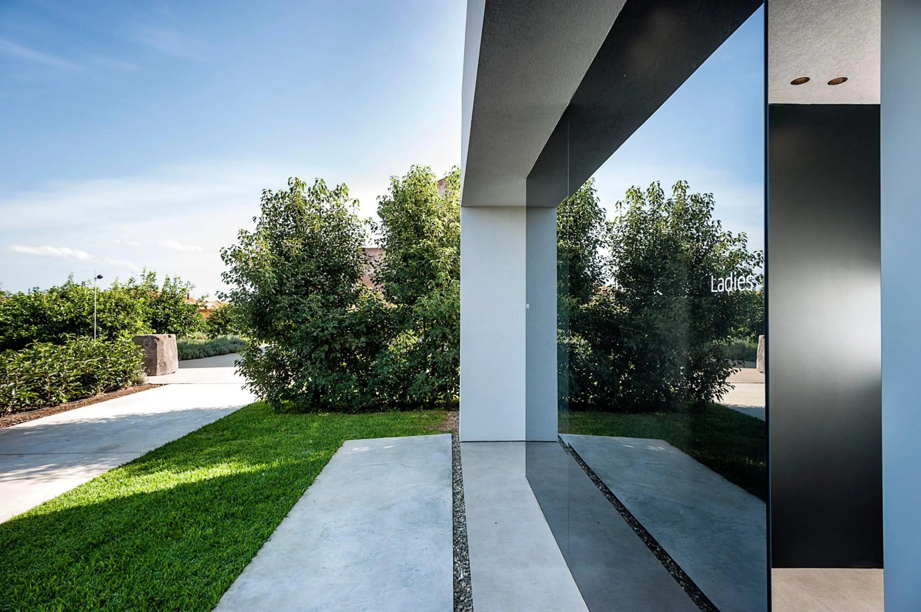 Decorative detail in Ramo d'Aria Etna Boutique Hotel