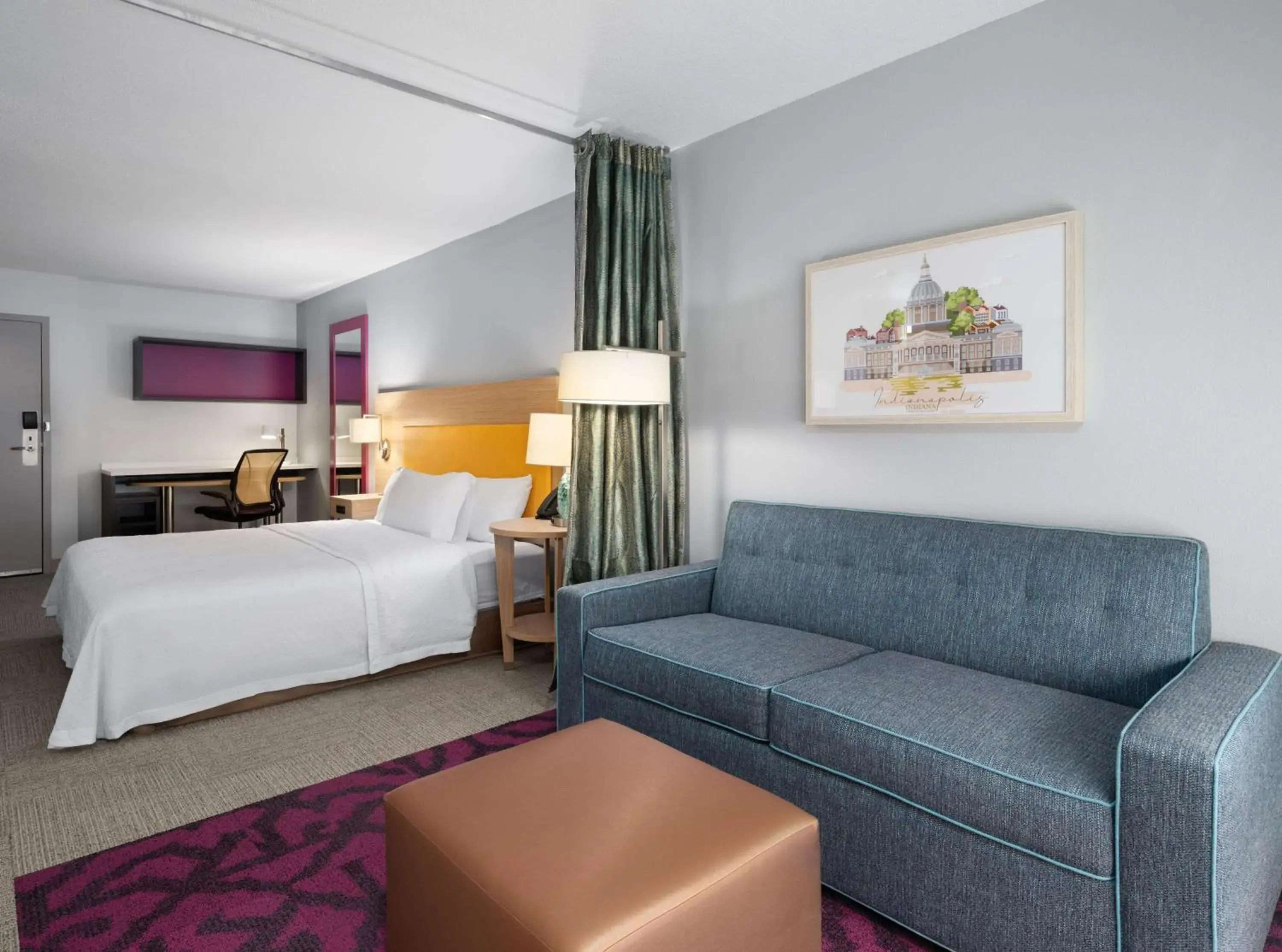 Living room, Bed in Home2 Suites by Hilton Indianapolis - Keystone Crossing Living room, Bed in Home2 Suites by Hilton Indianapolis - Keystone Crossing