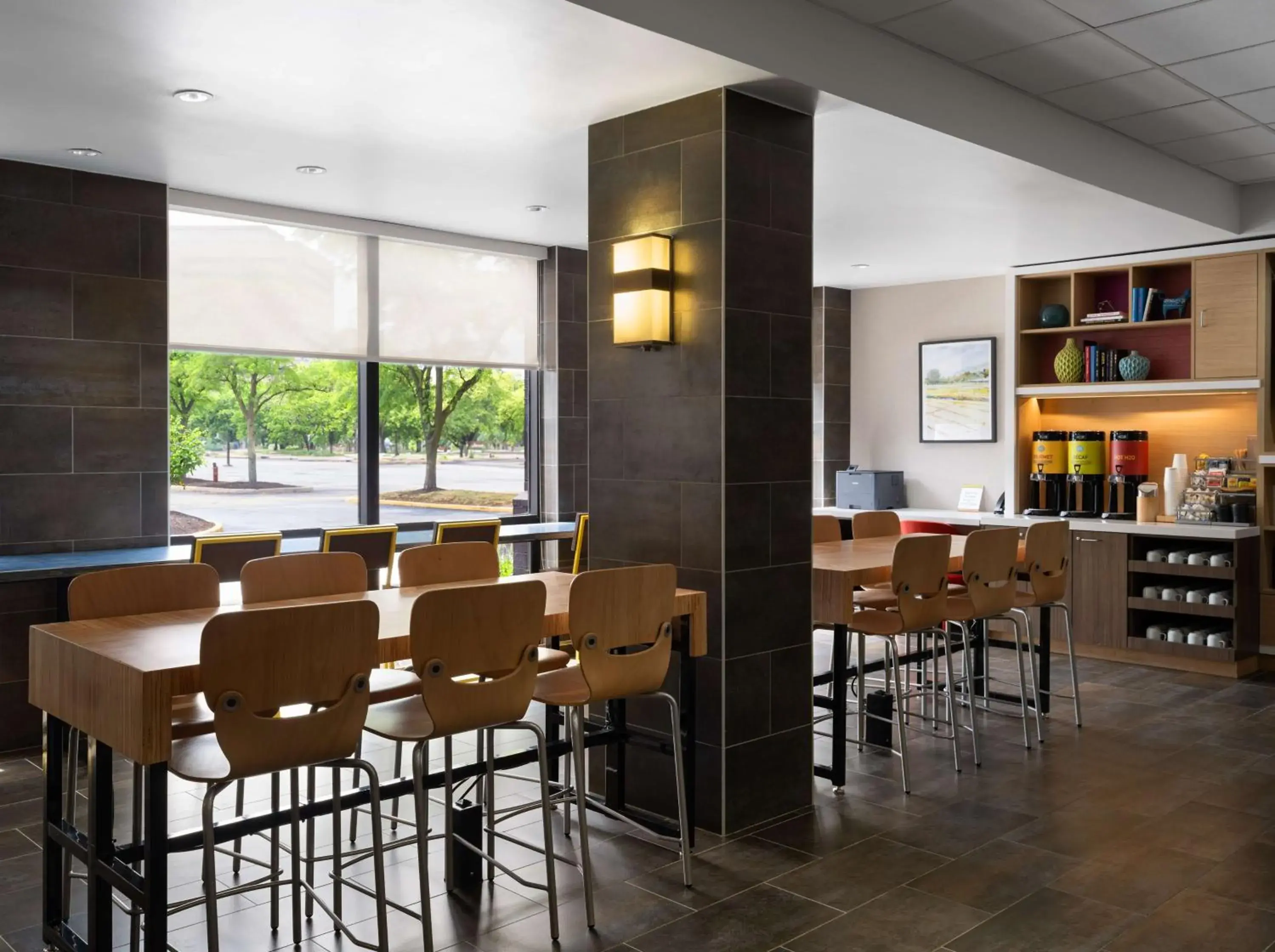 Breakfast in Home2 Suites by Hilton Indianapolis - Keystone Crossing Breakfast in Home2 Suites by Hilton Indianapolis - Keystone Crossing