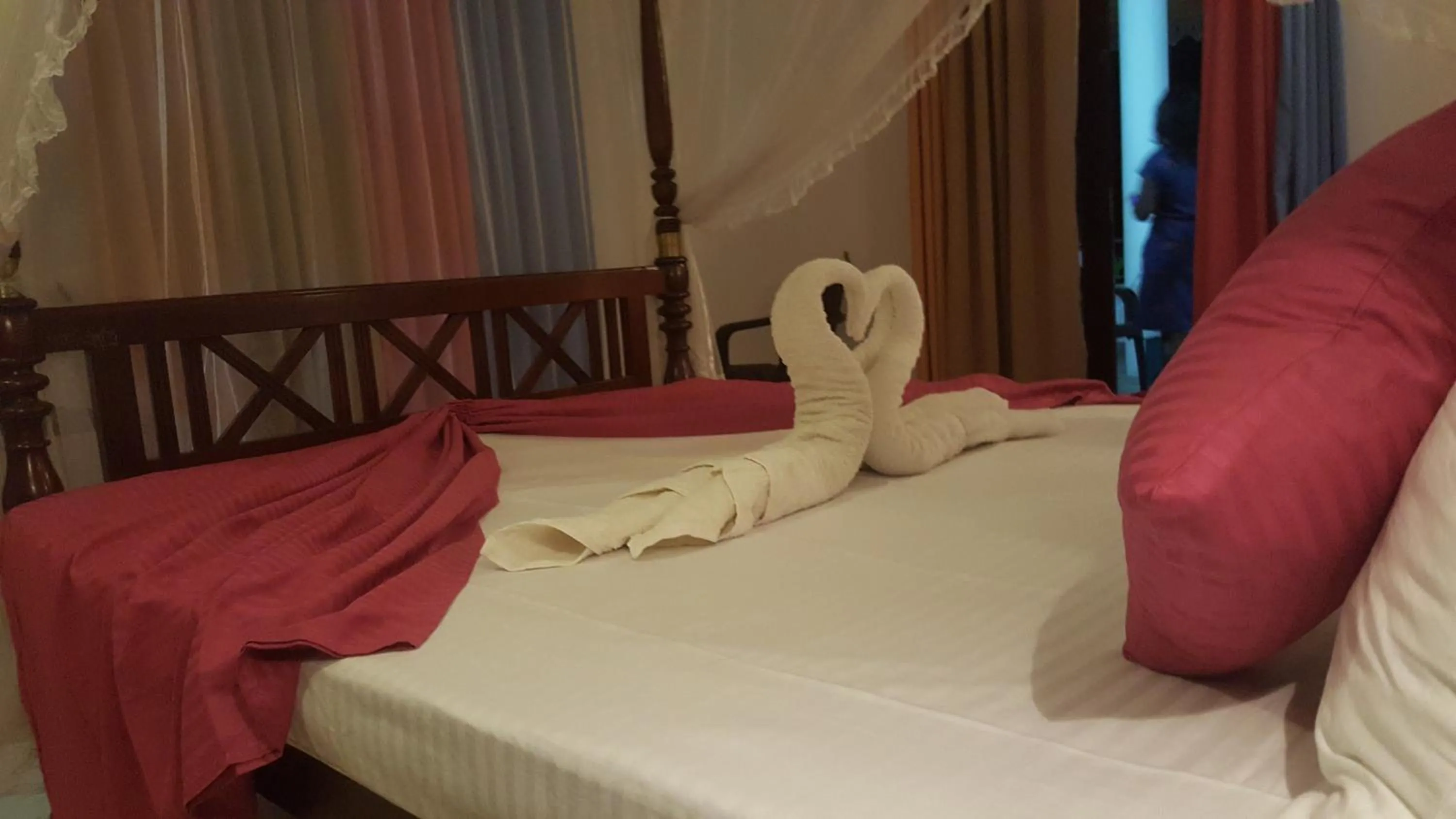 Bedroom, Bed in Deutsche Villa