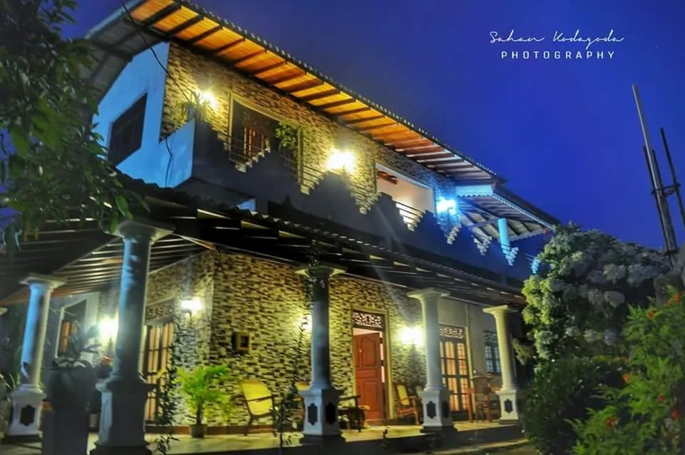 Property building in Deutsche Villa