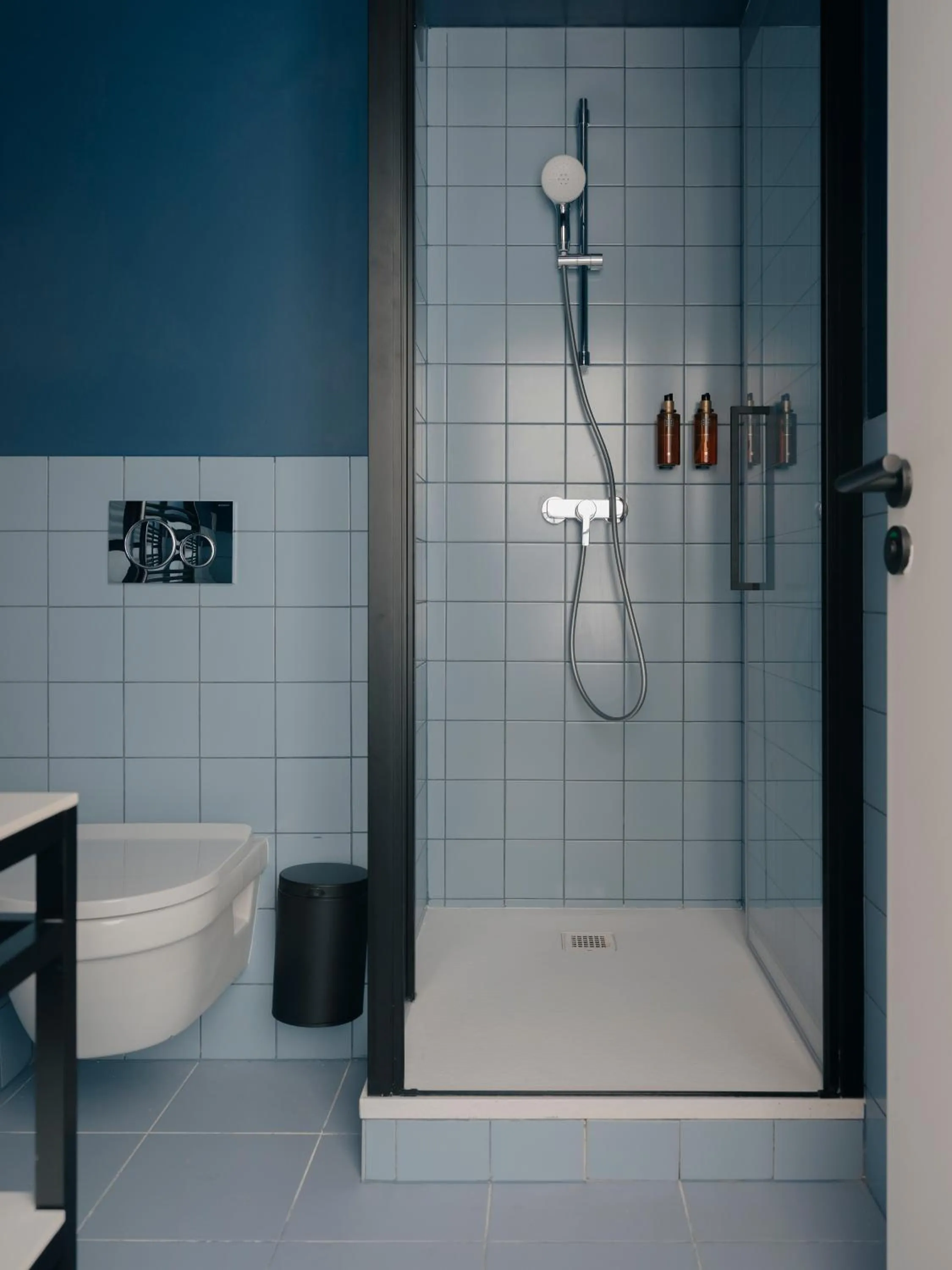 Bathroom in Edgar Suites Hameau - Porte de Versailles
