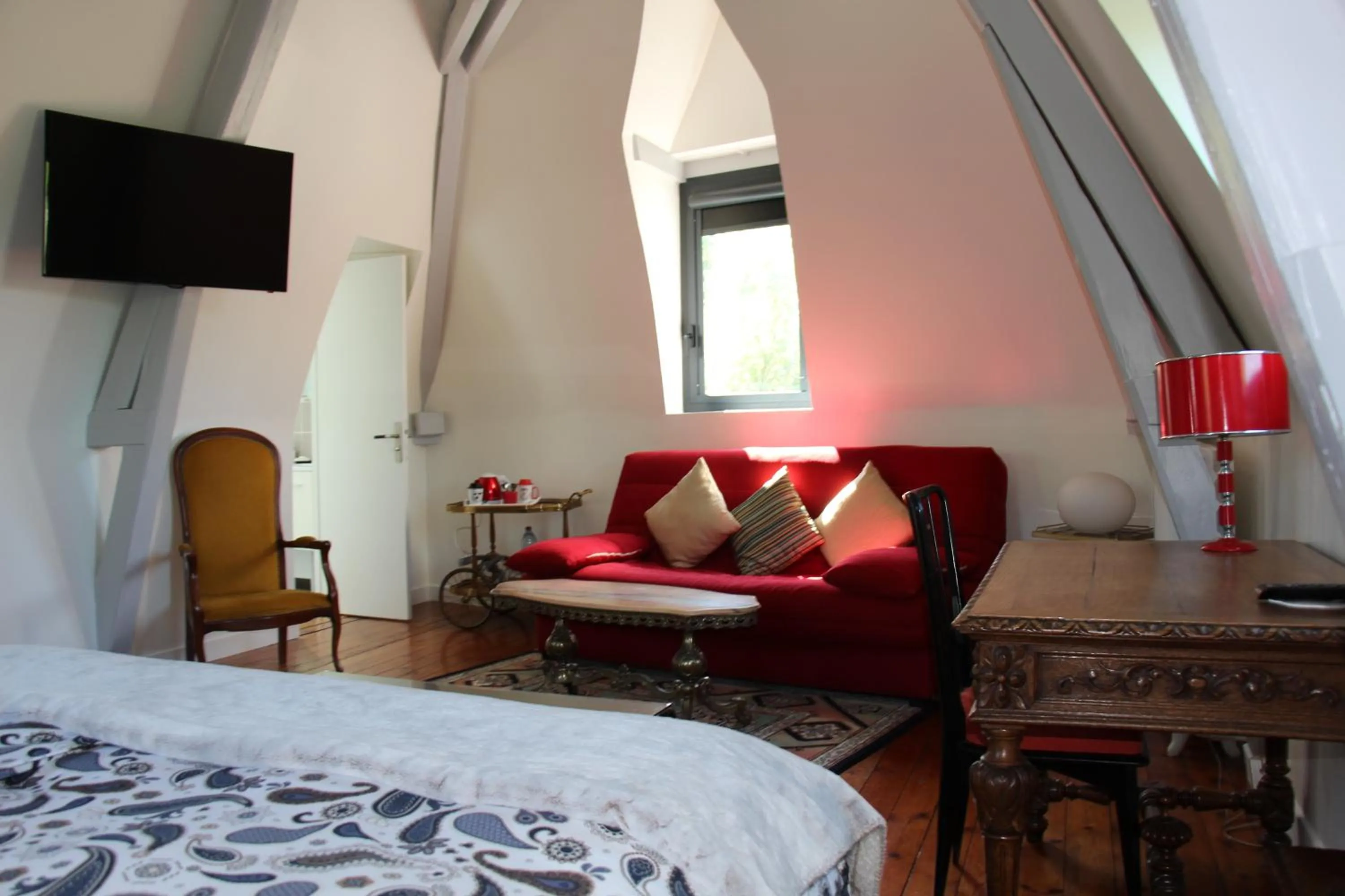 Triple Room with Garden View in Propriété La Claire