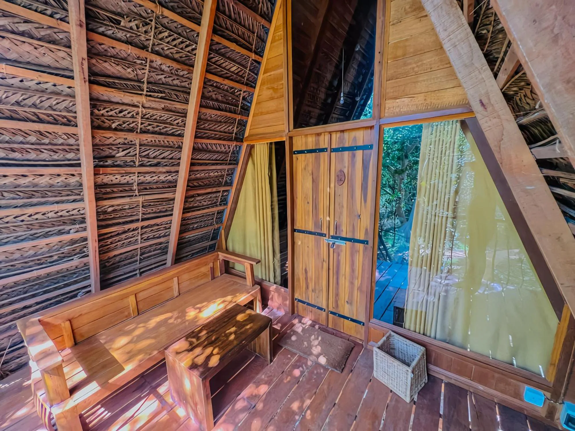 Habarana Tree House Ambasewana Resort