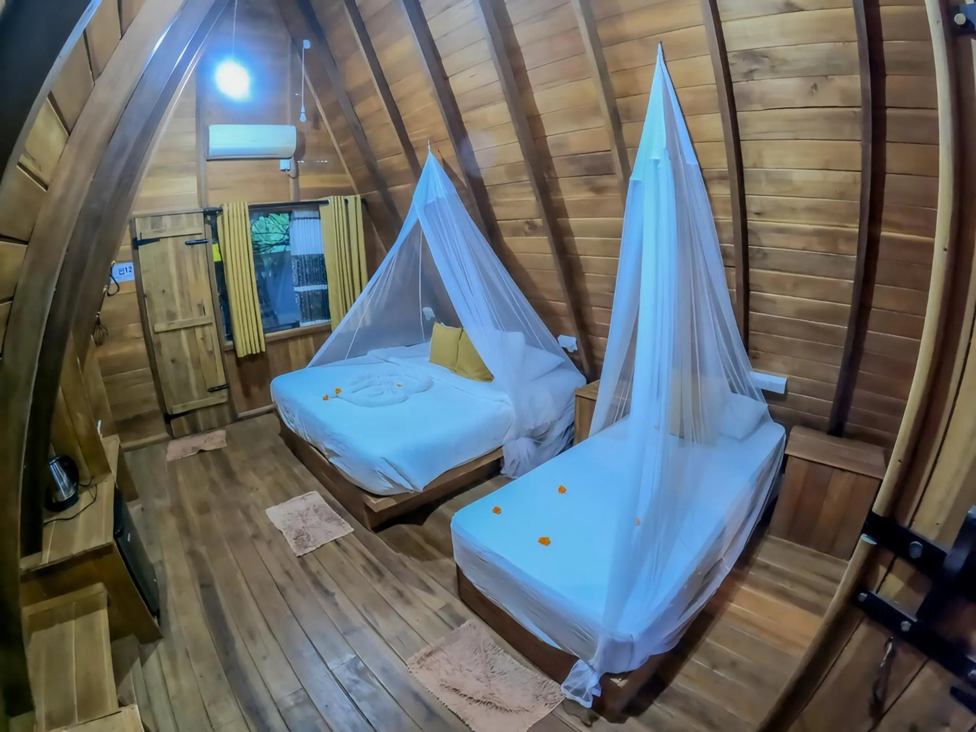 Habarana Tree House Ambasewana Resort