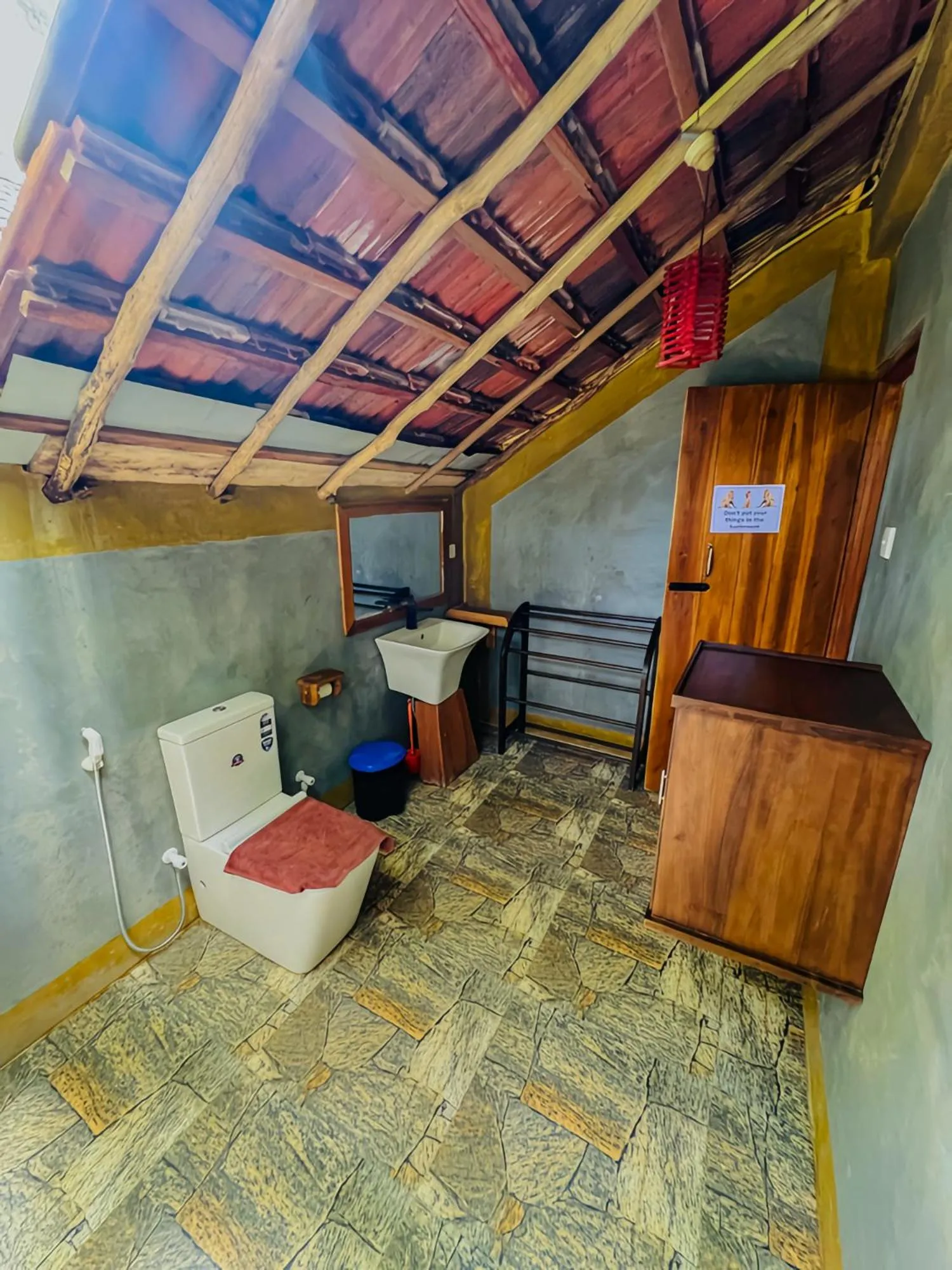 Habarana Tree House Ambasewana Resort