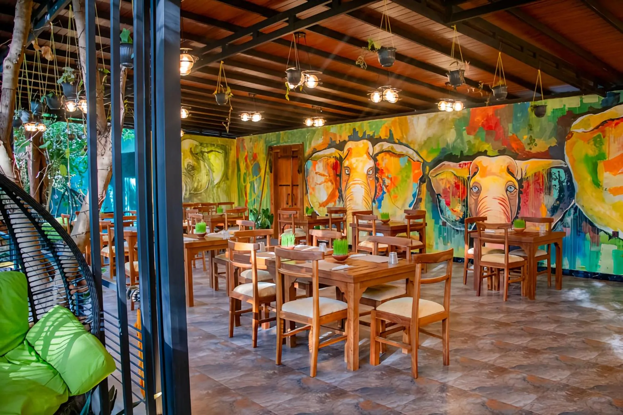 Habarana Tree House Ambasewana Resort