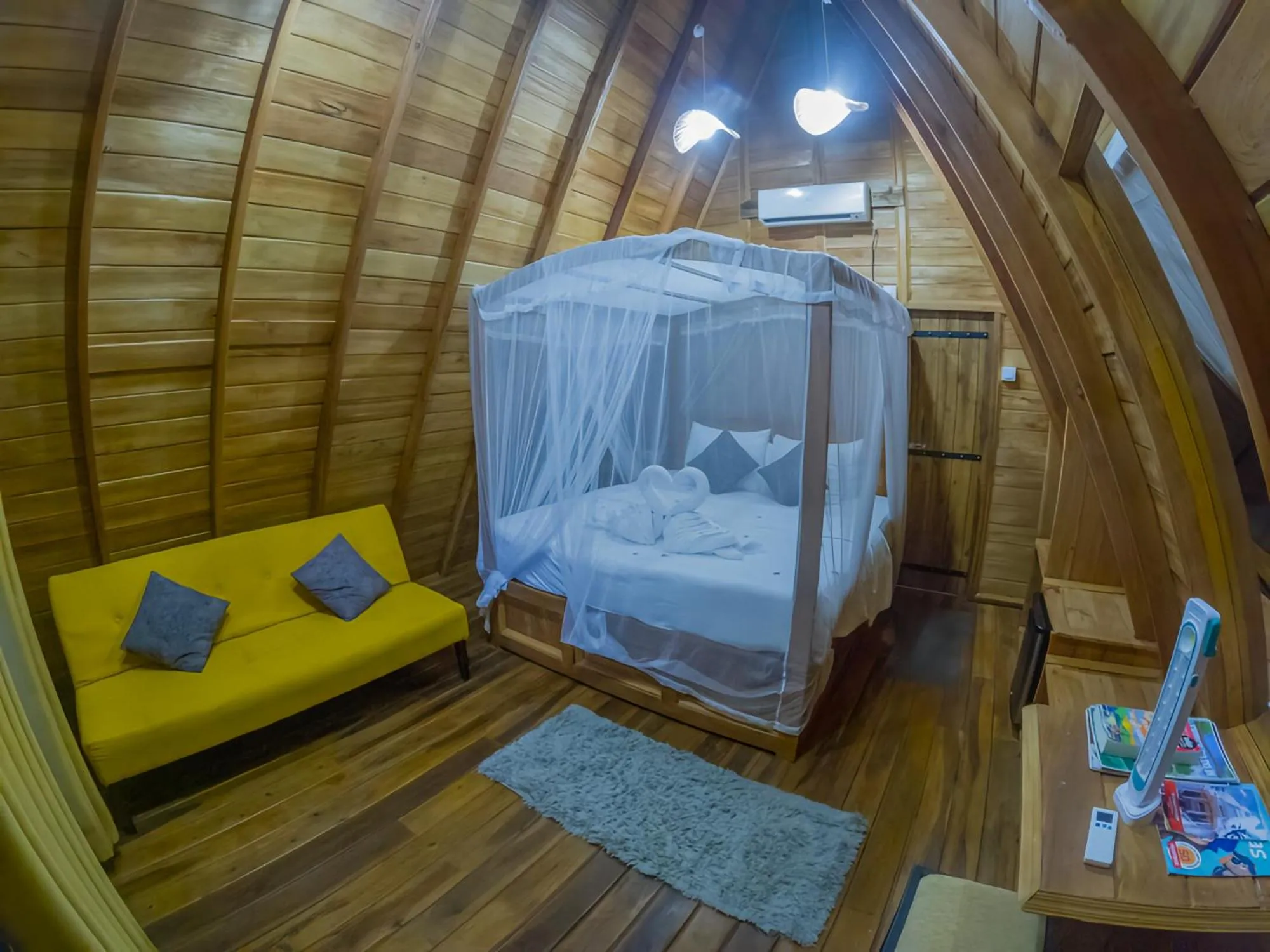 Bed in Habarana Tree House Ambasewana Resort