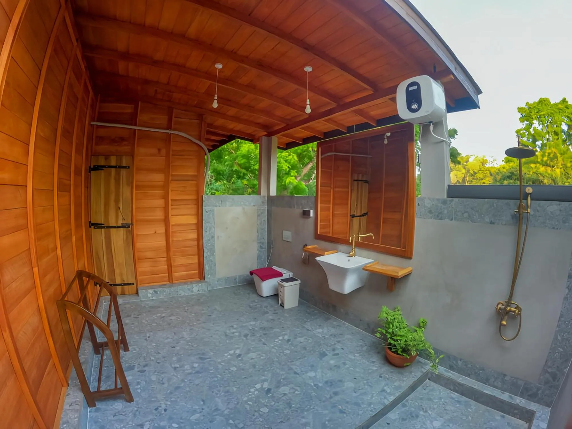 Bathroom in Habarana Tree House Ambasewana Resort