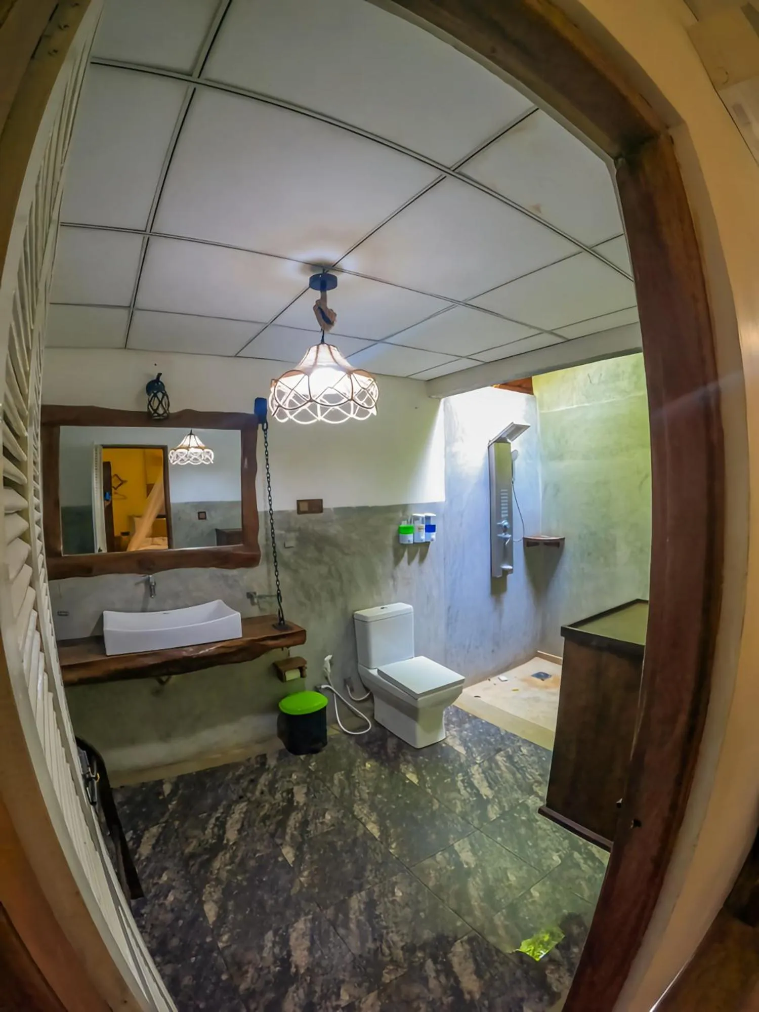 Bed in Habarana Tree House Ambasewana Resort