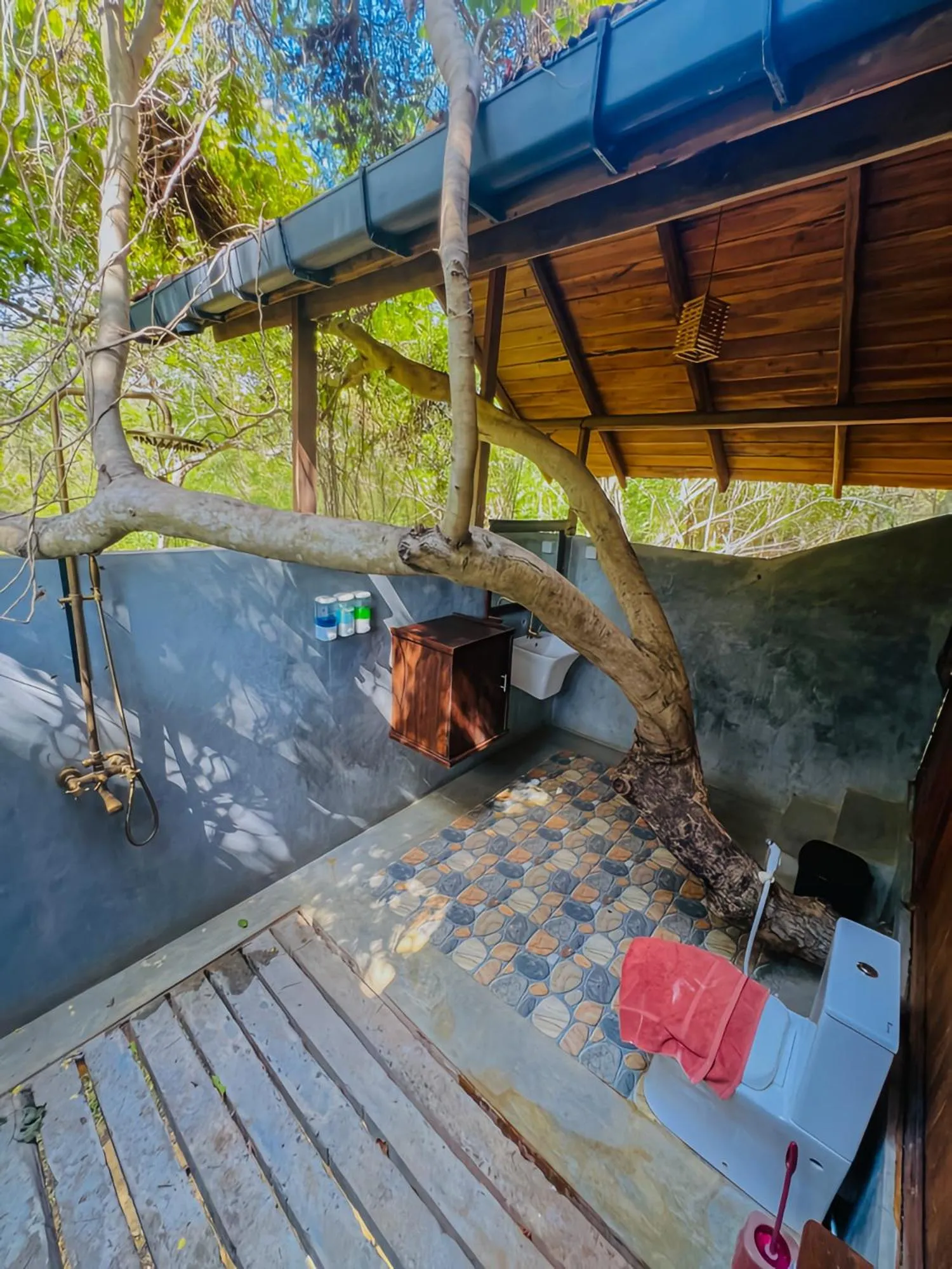 Habarana Tree House Ambasewana Resort