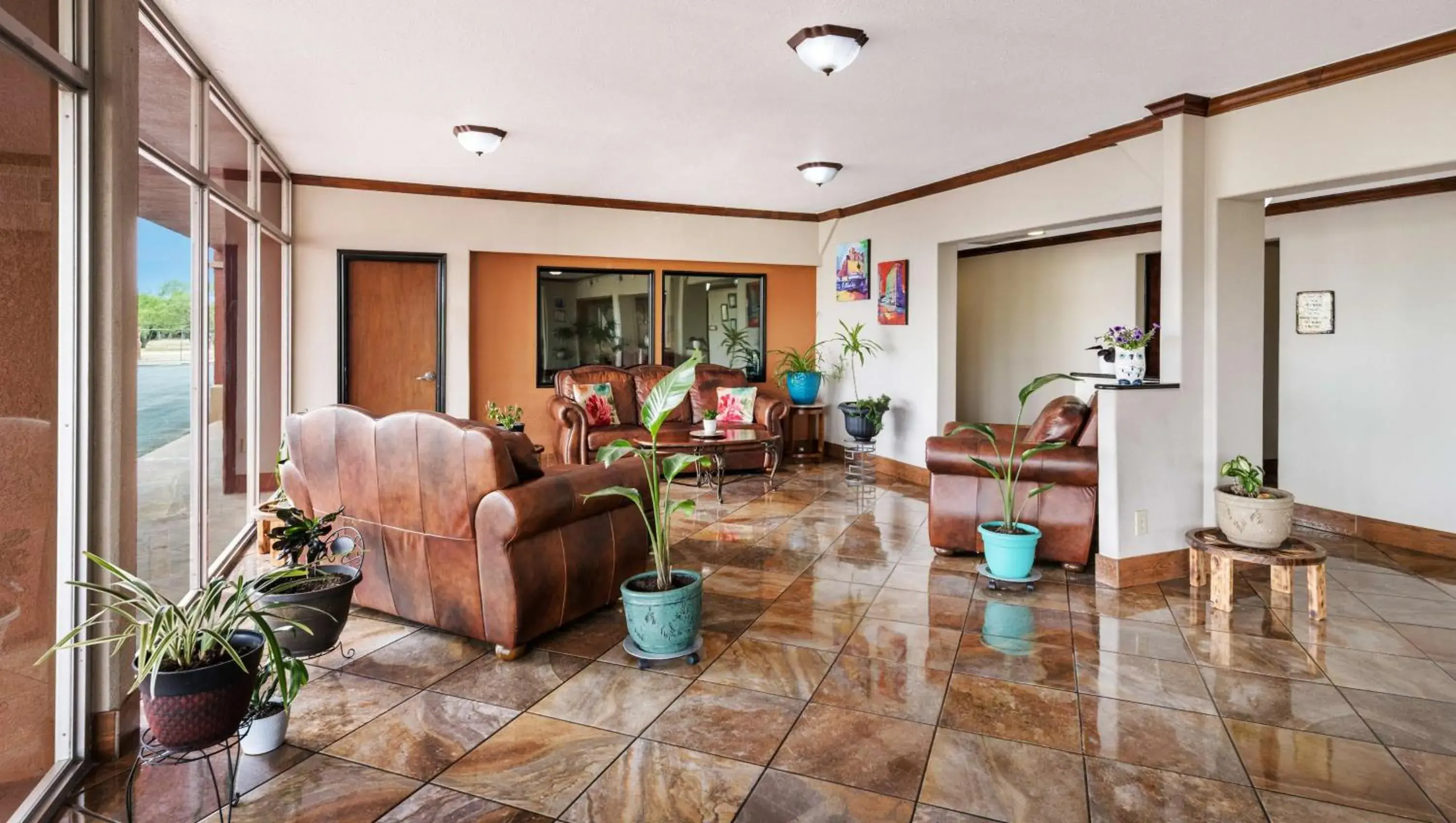 Lobby or reception in Pearl on the Concho Lobby or reception in Pearl on the Concho