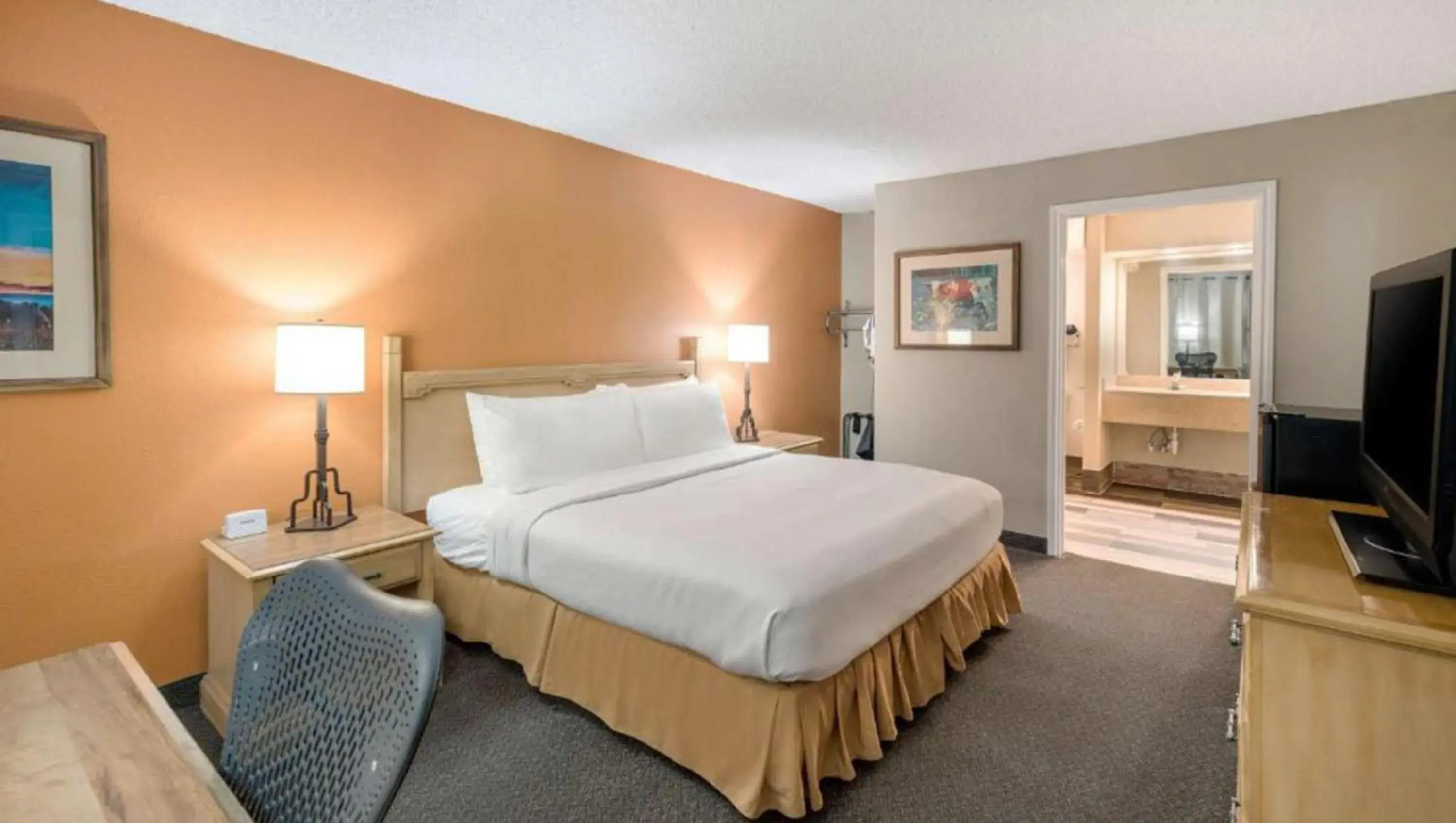 Bedroom, Bed in Pearl on the Concho Bedroom, Bed in Pearl on the Concho