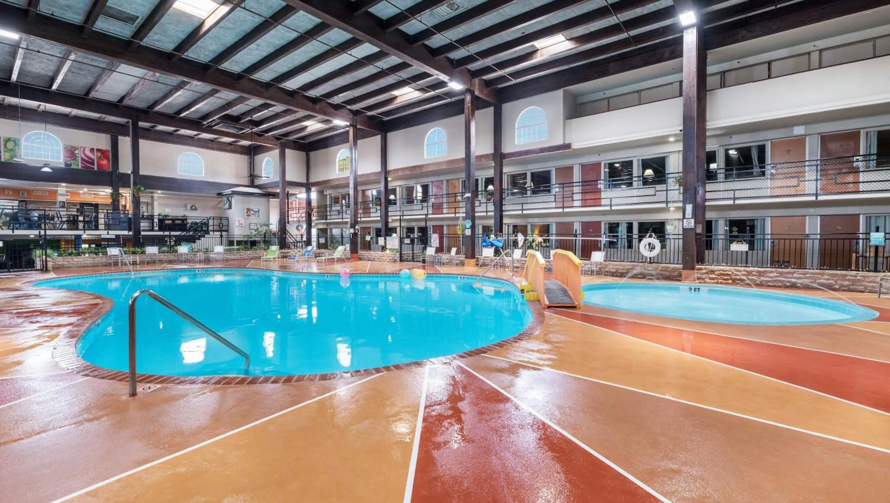 Swimming pool in Pearl on the Concho