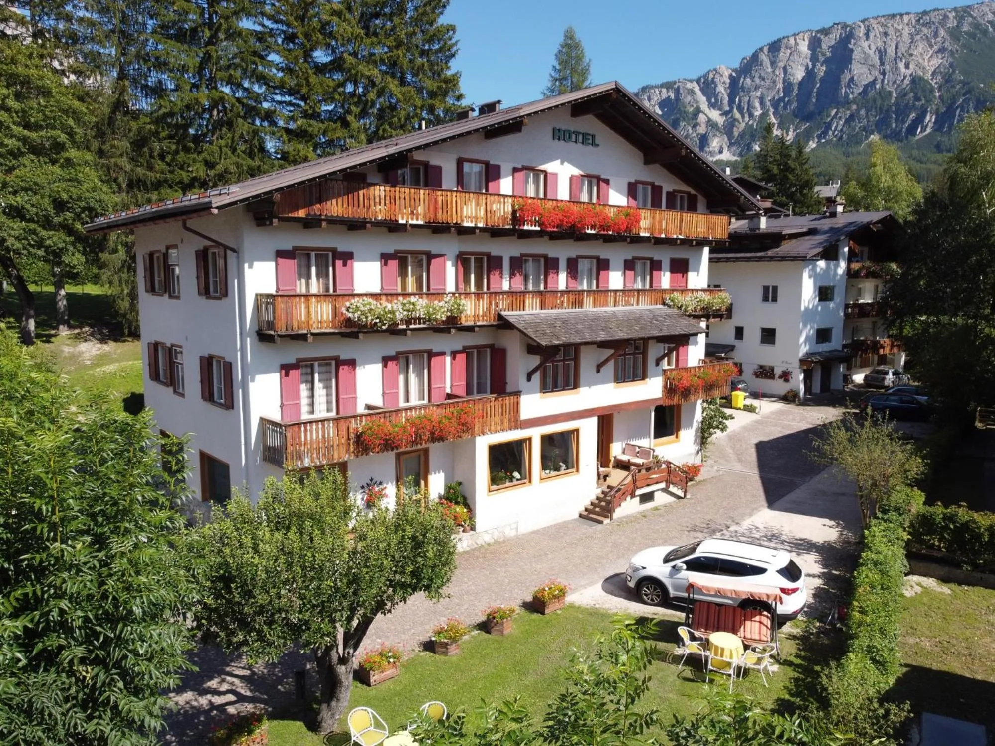 Property building in Hotel Bellaria - Cortina d'Ampezzo