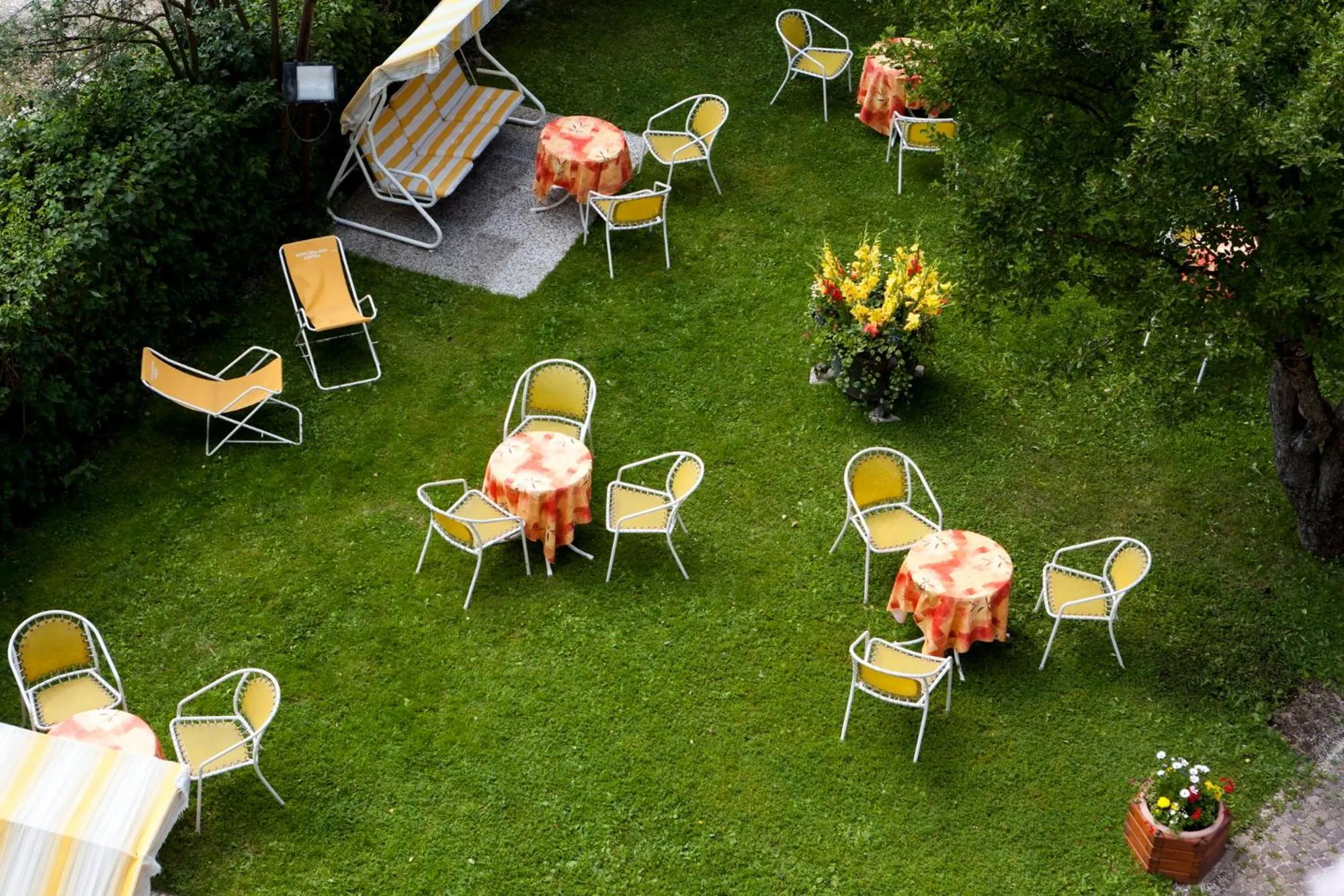 Garden in Hotel Bellaria - Cortina d'Ampezzo