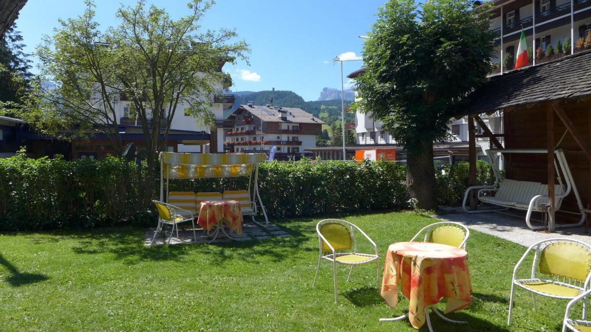 Summer in Hotel Bellaria - Cortina d'Ampezzo