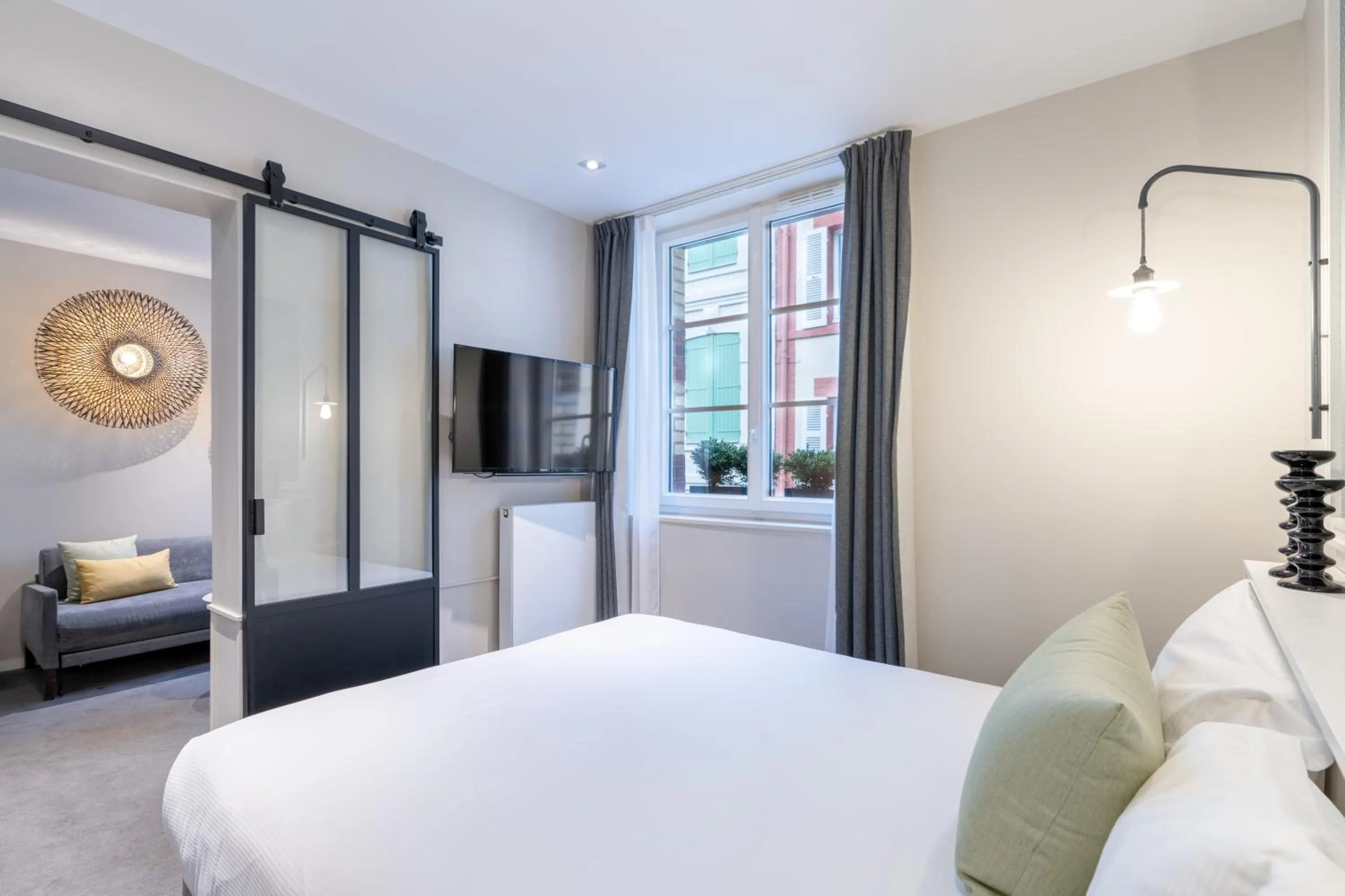 Photo of the whole room, Bed in Les 2 Villas