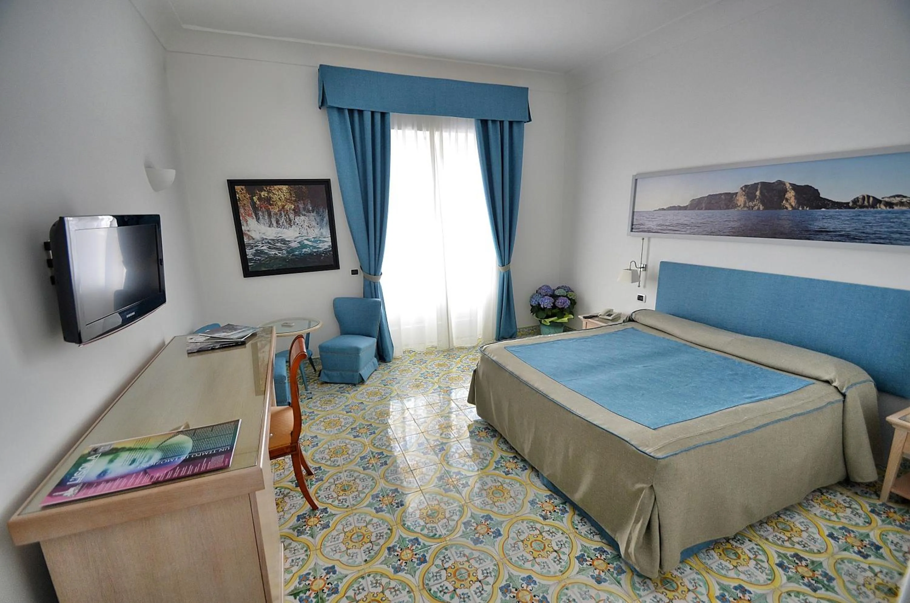 Photo of the whole room, Bed in Albergo Gatto Bianco