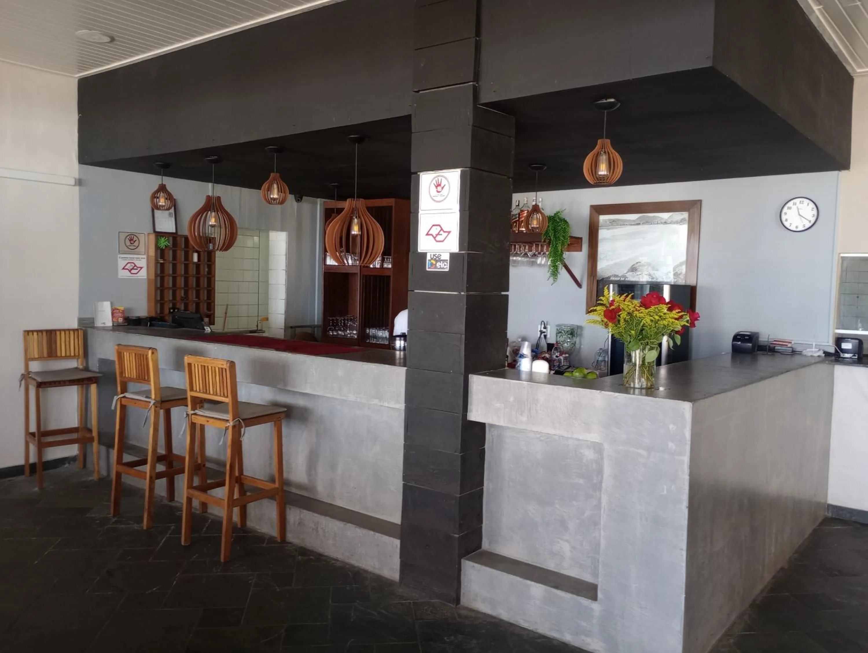 Lounge or bar in Senses Praia Hotel
