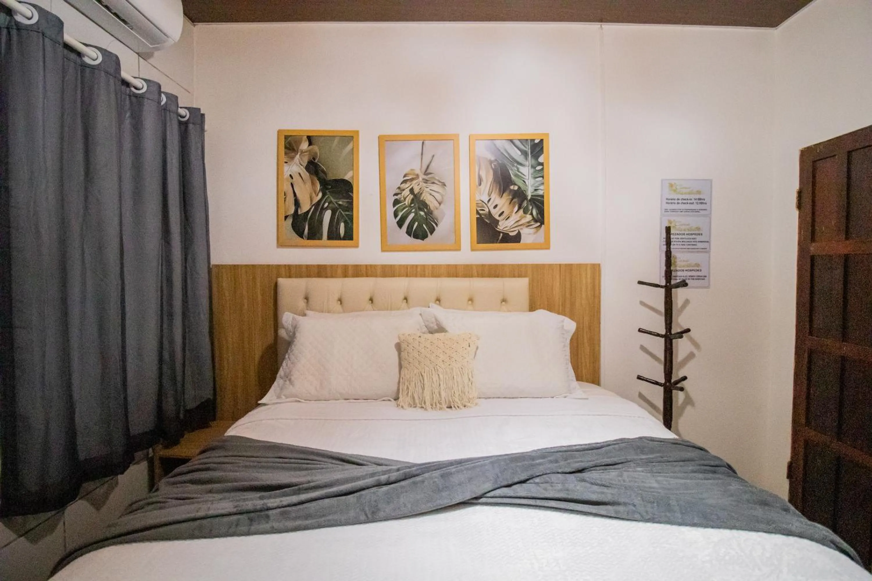 Bedroom, Bed in Pousada da Leide