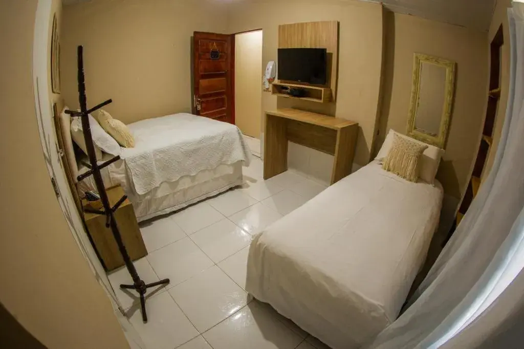 Standard Triple Room in Pousada da Leide Standard Triple Room in Pousada da Leide