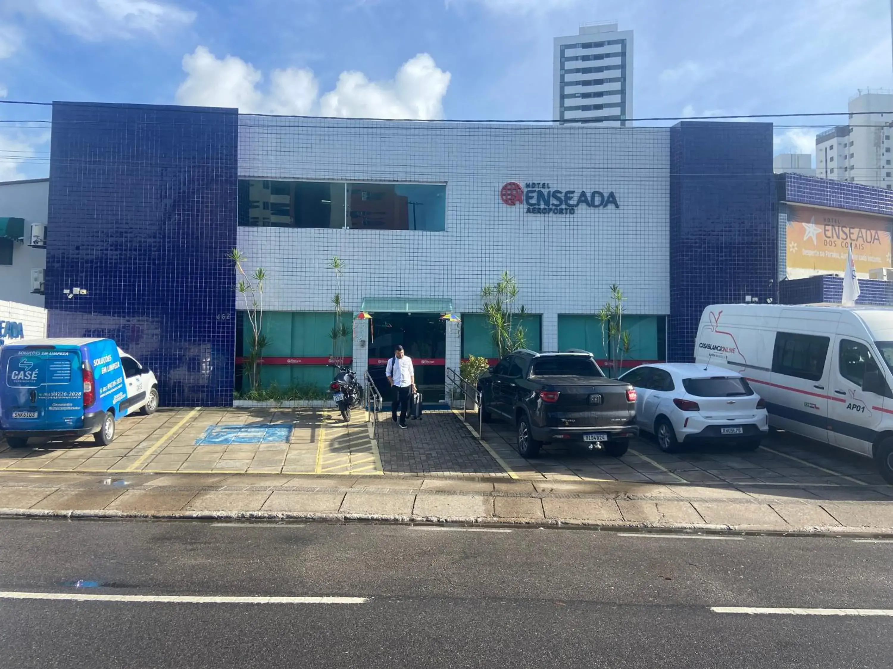 Facade/entrance in Hotel Enseada Aeroporto Facade/entrance in Hotel Enseada Aeroporto
