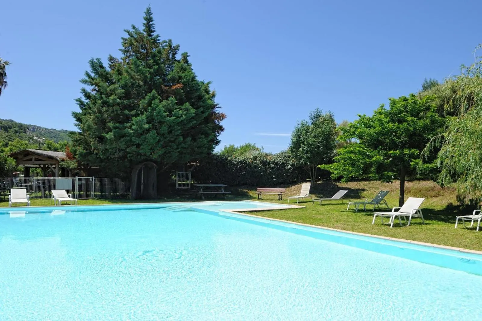 Swimming pool in Chambre d'Hôtes Domaine Pero Longo