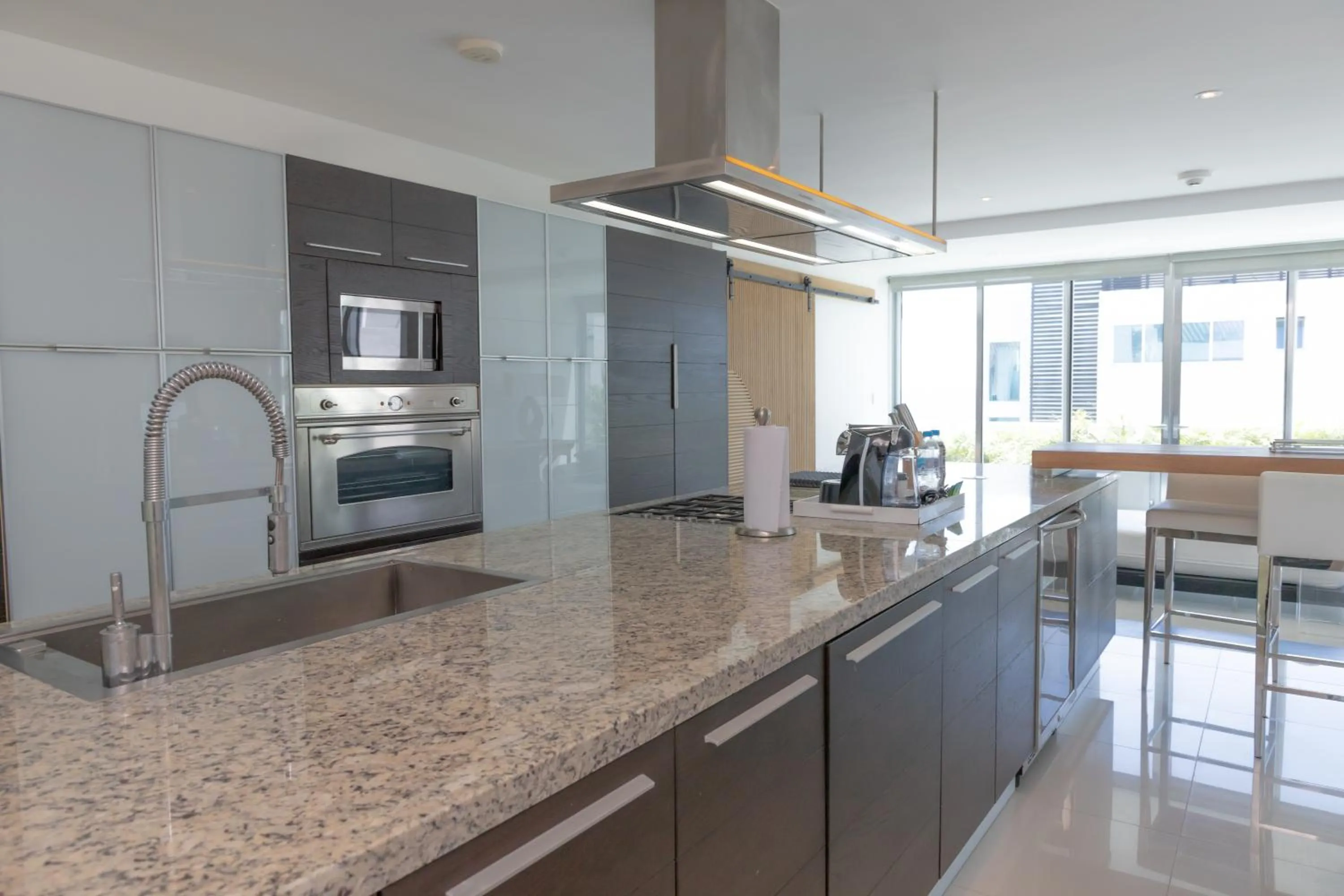 Kitchen or kitchenette in The Ocean Club, a Luxury Collection Resort, Costa Norte