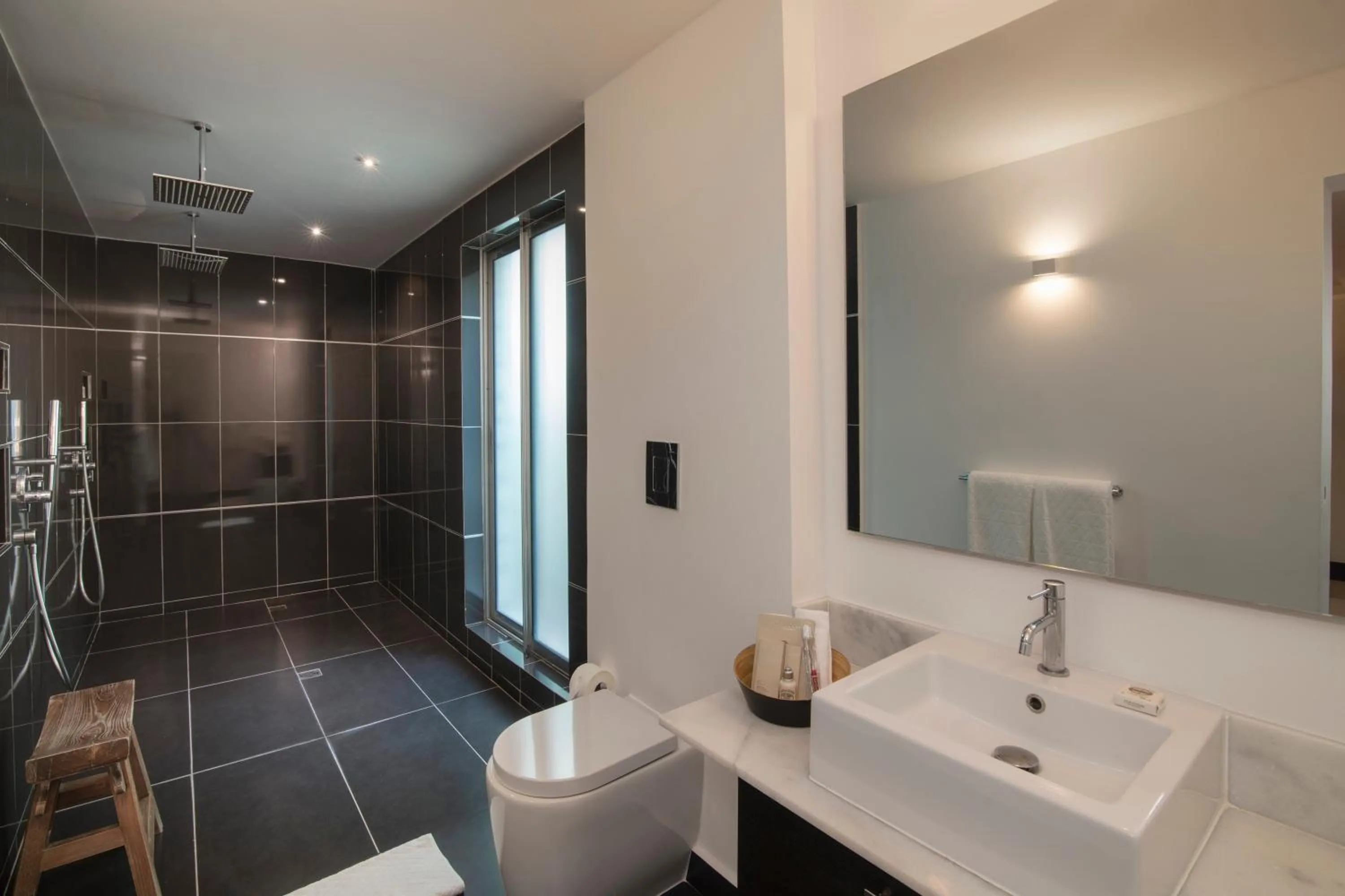 Shower in The Ocean Club, a Luxury Collection Resort, Costa Norte