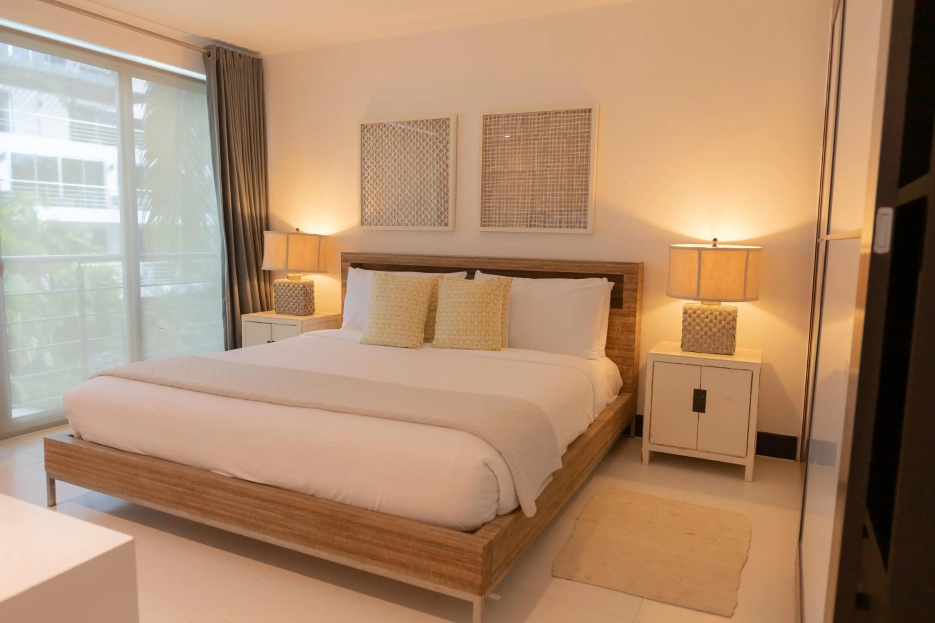 Bed in The Ocean Club, a Luxury Collection Resort, Costa Norte