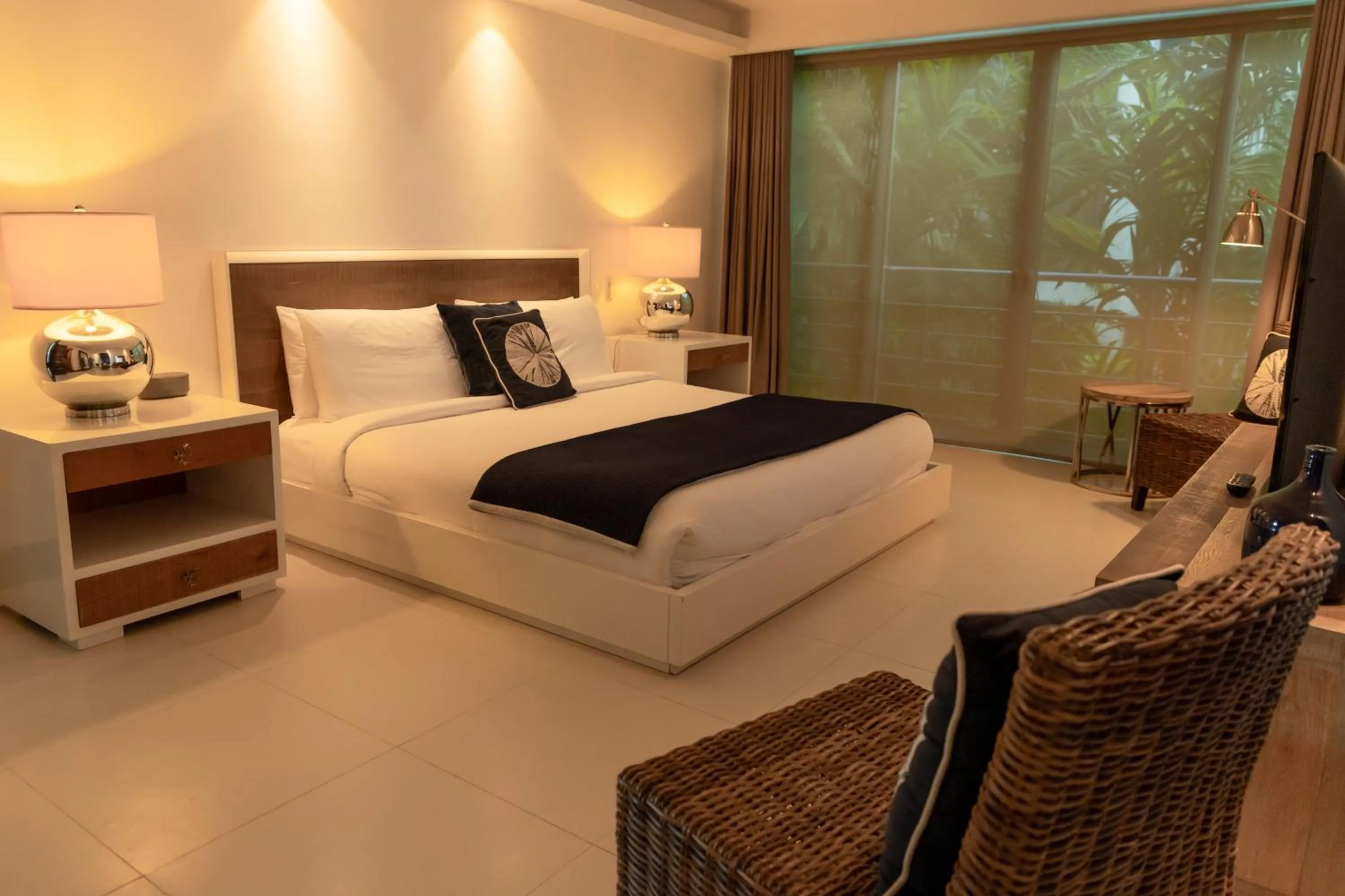 Bed in The Ocean Club, a Luxury Collection Resort, Costa Norte
