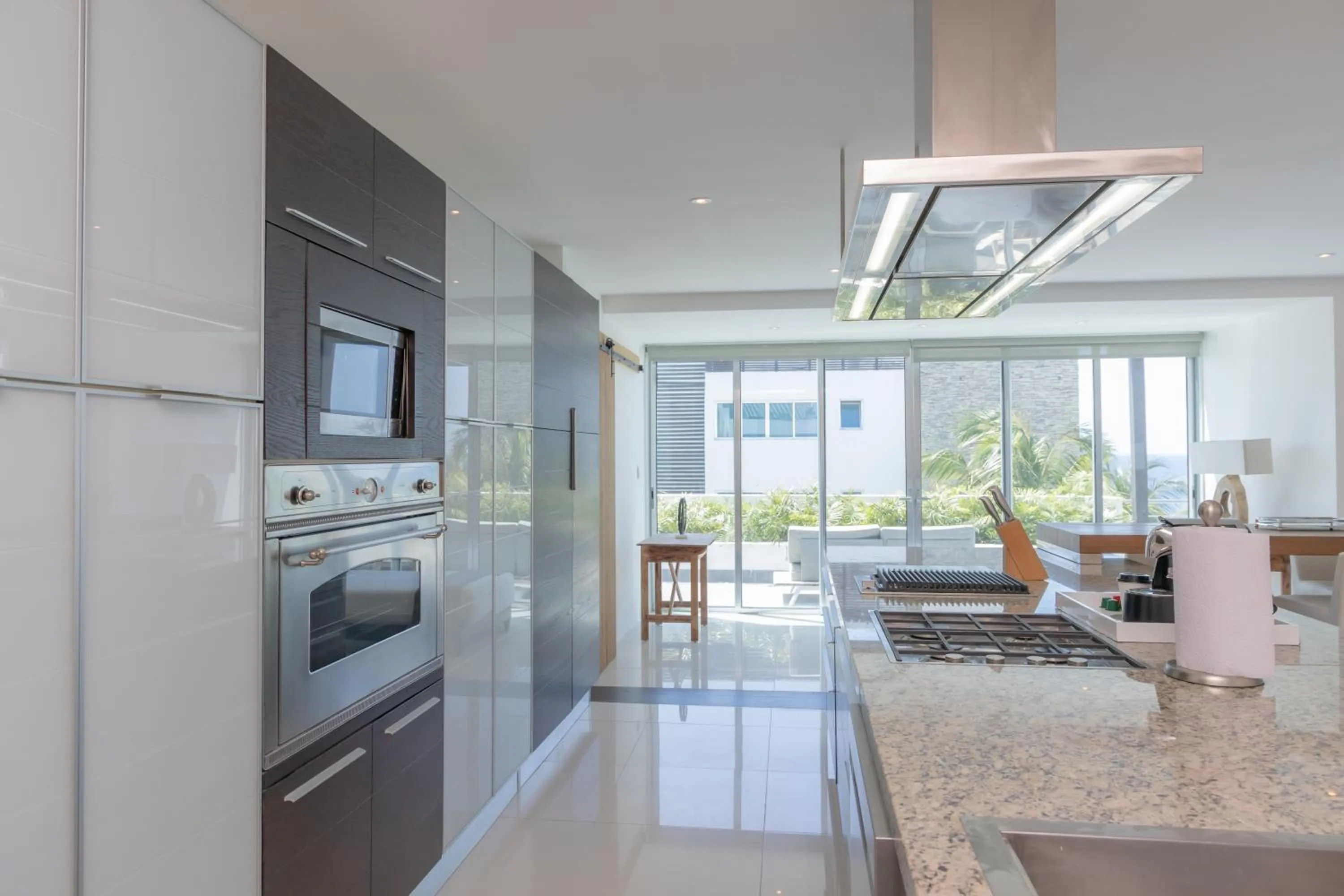 Kitchen or kitchenette in The Ocean Club, a Luxury Collection Resort, Costa Norte