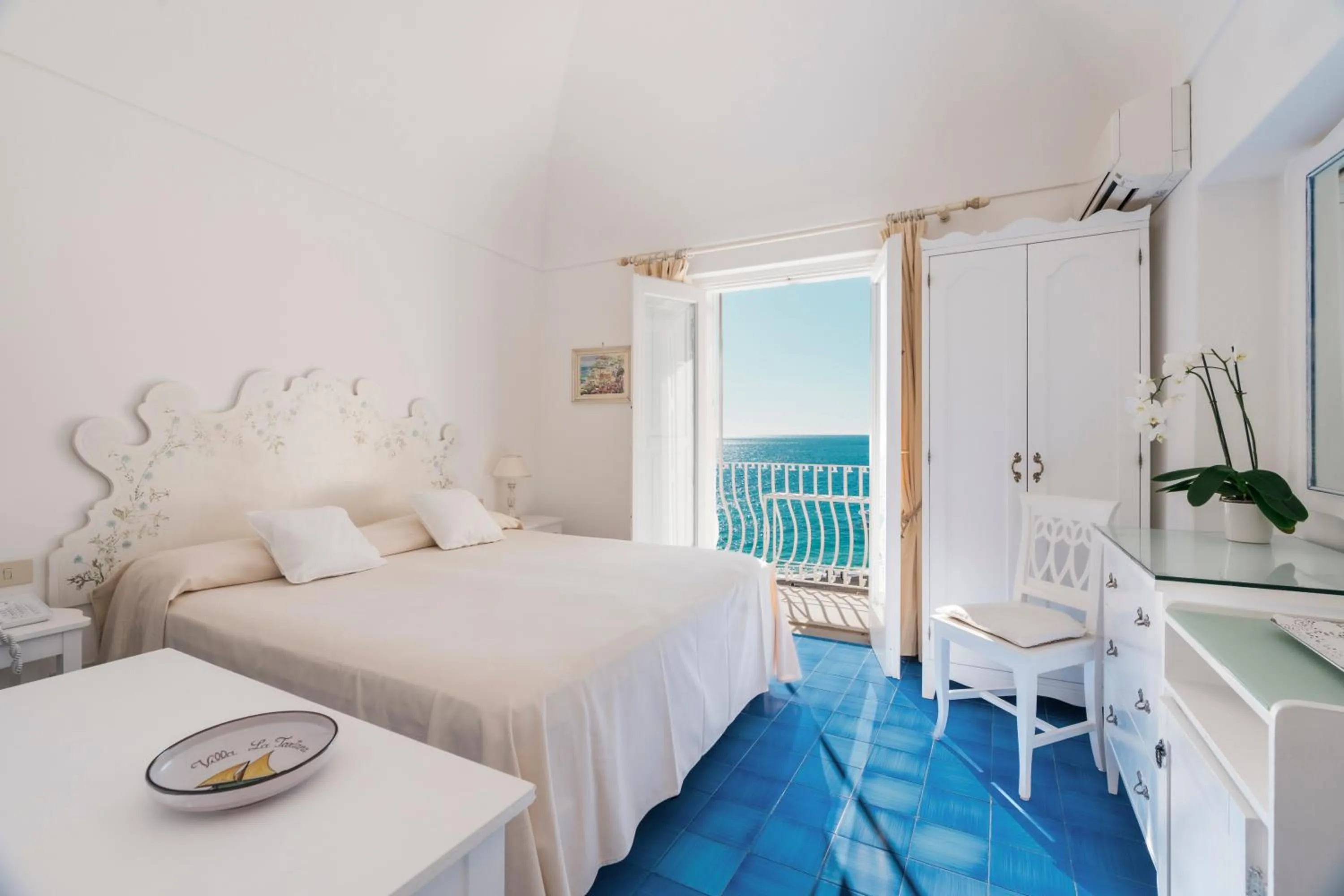 Bed in Villa La Tartana