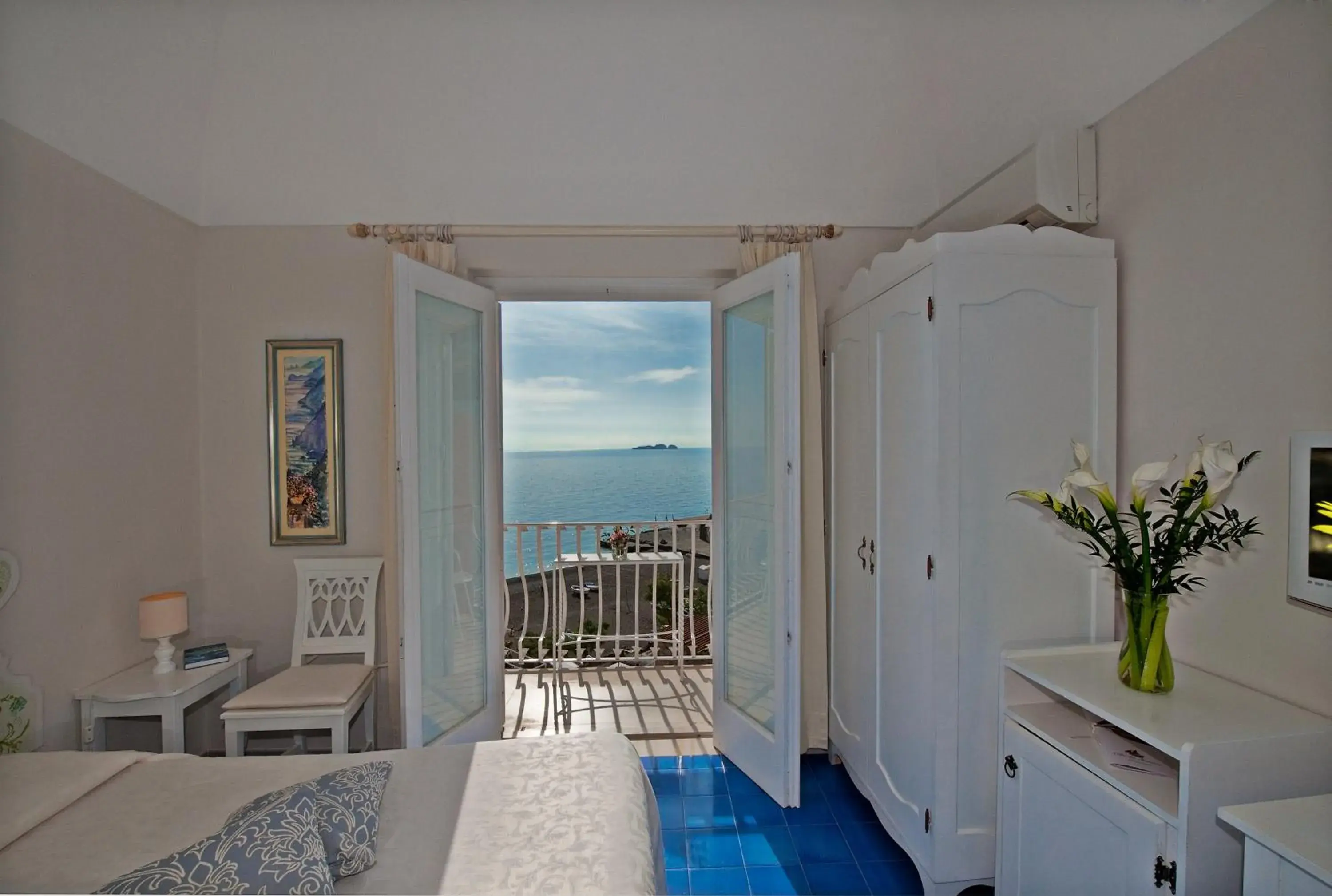 Double Room with Balcony and Sea View in Villa La Tartana Double Room with Balcony and Sea View in Villa La Tartana