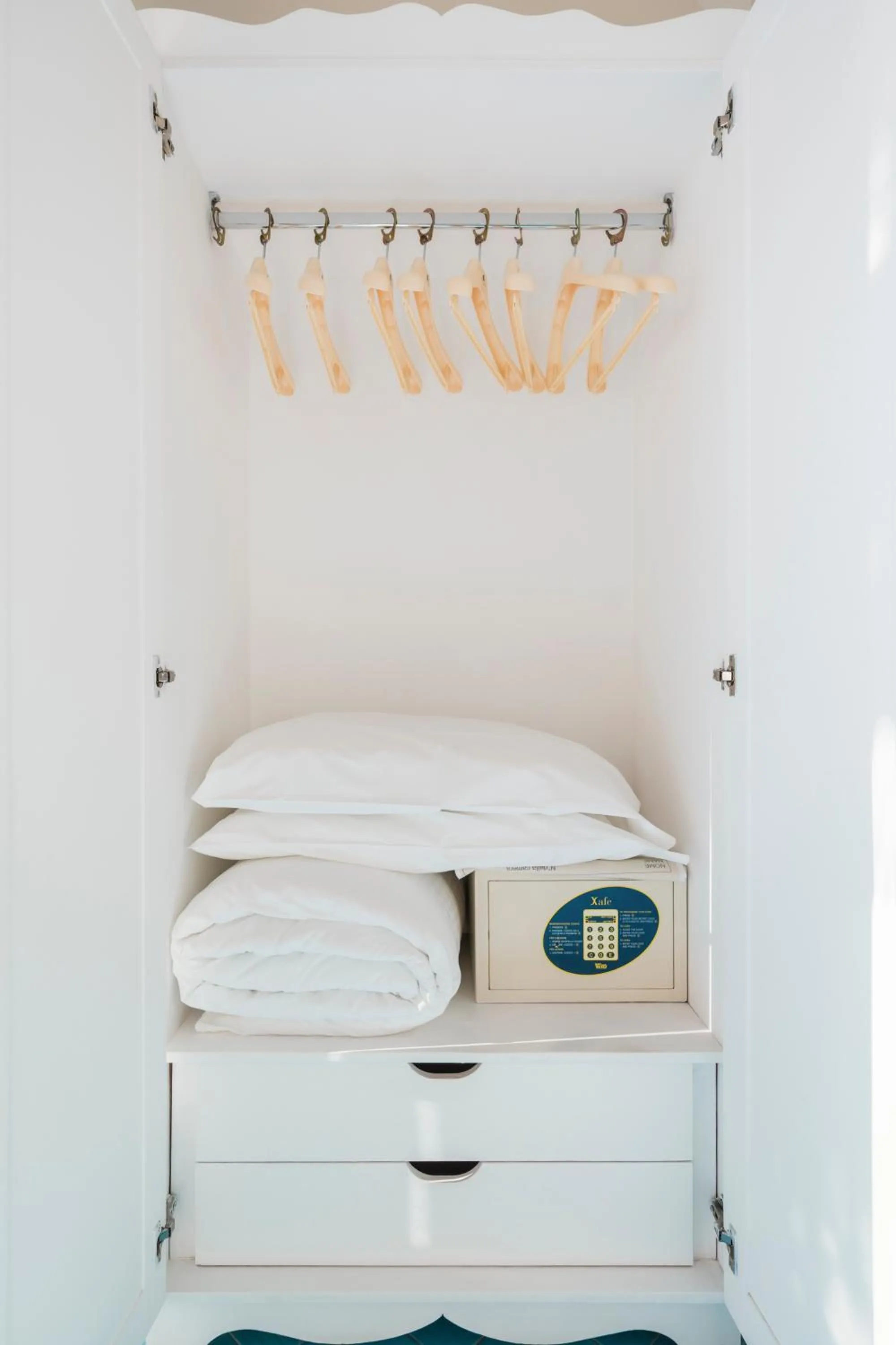 furniture, Bed in Villa La Tartana