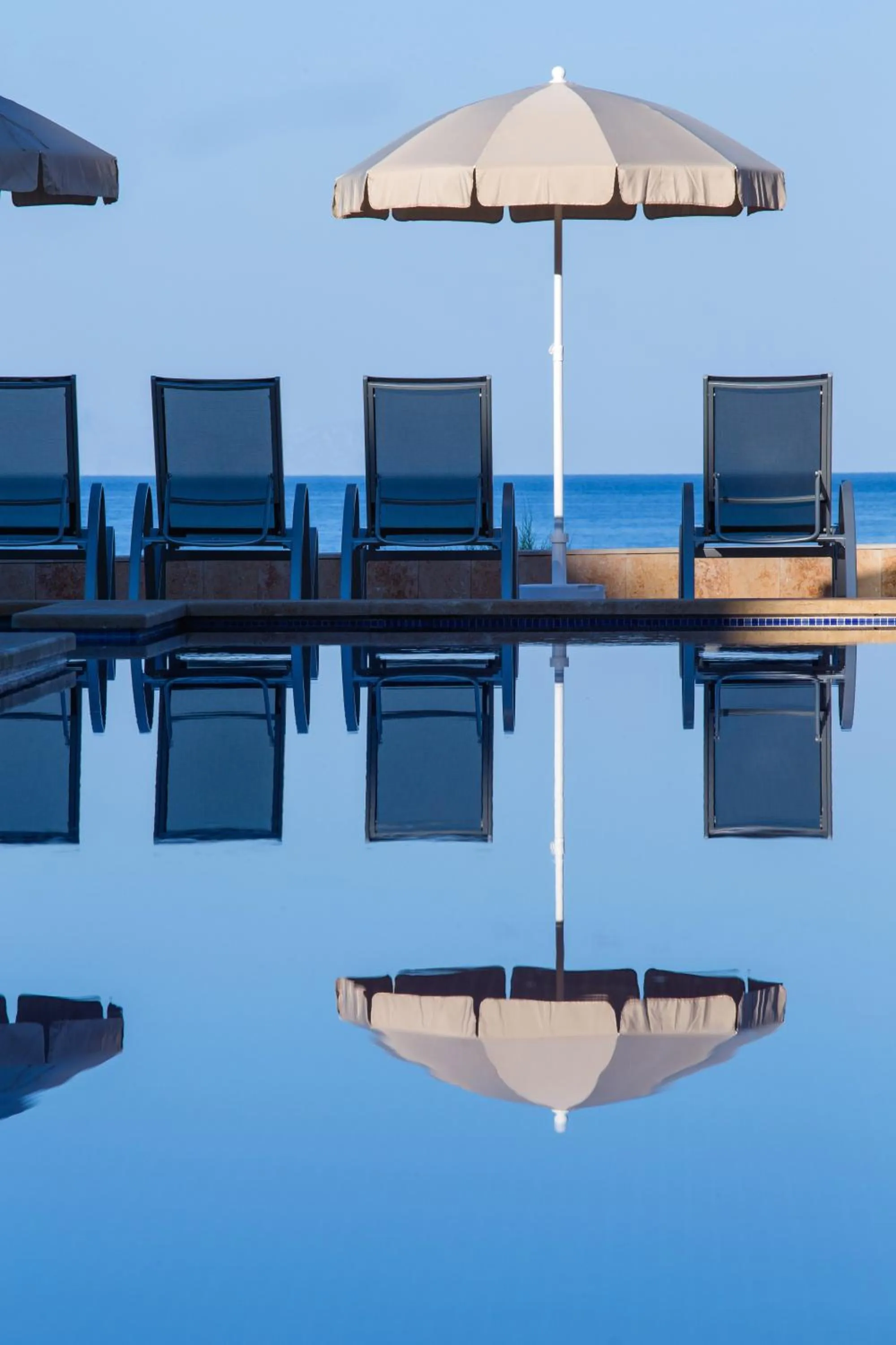 Swimming pool in Aparthotel Caprice Skyline