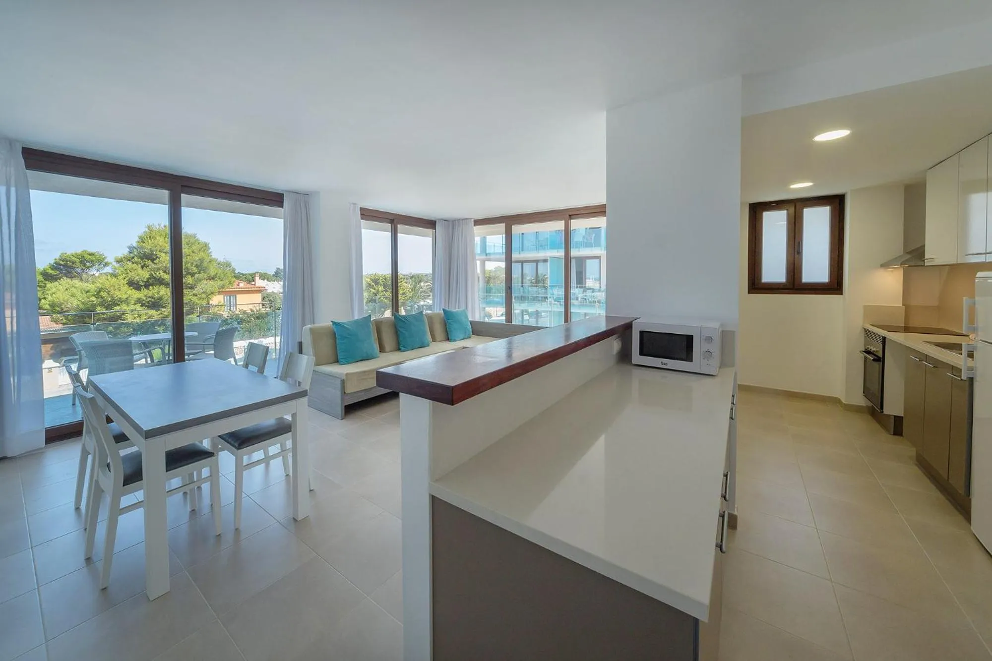 Kitchen or kitchenette in Aparthotel Caprice Skyline