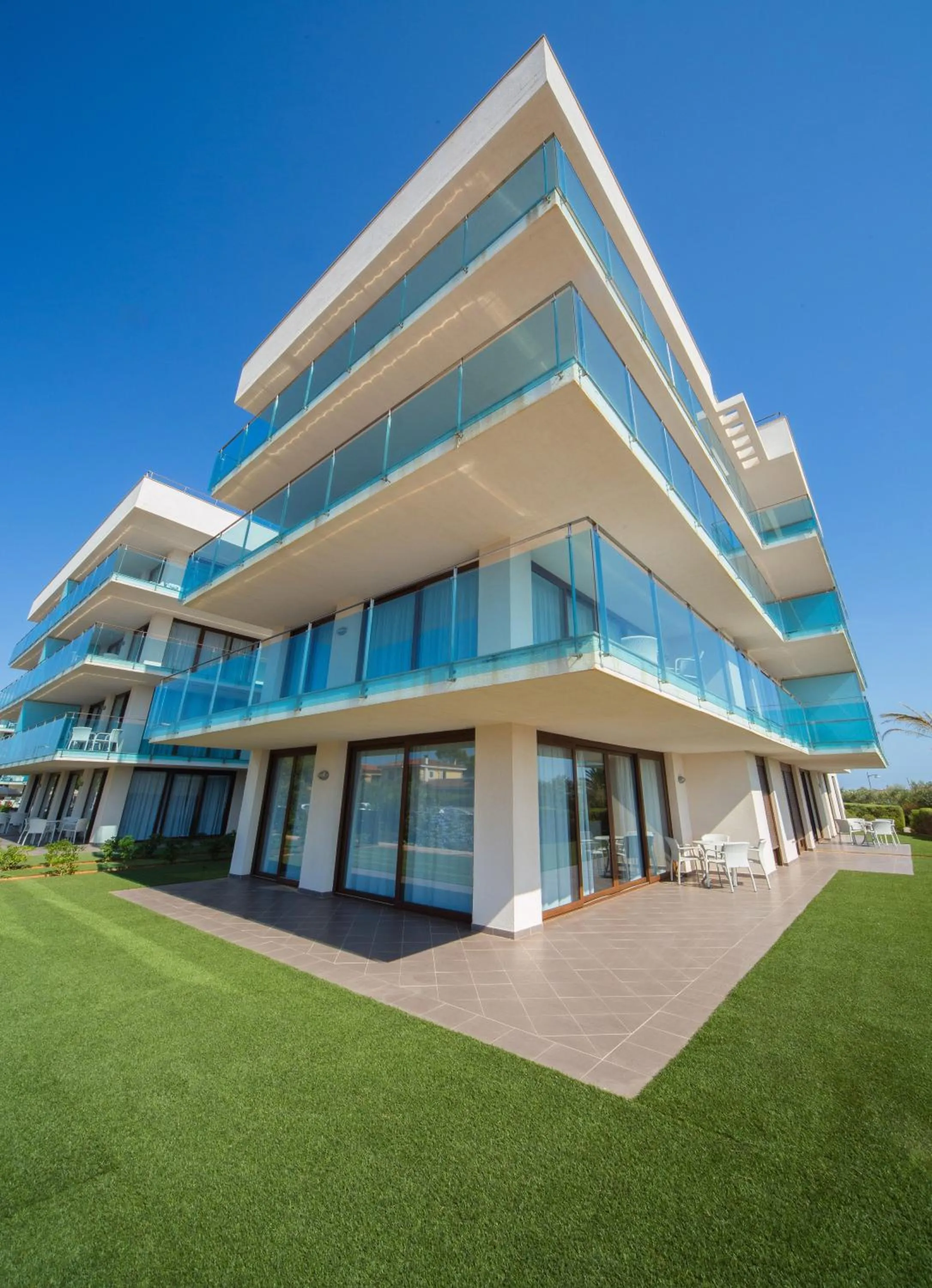 Facade/entrance in Aparthotel Caprice Skyline