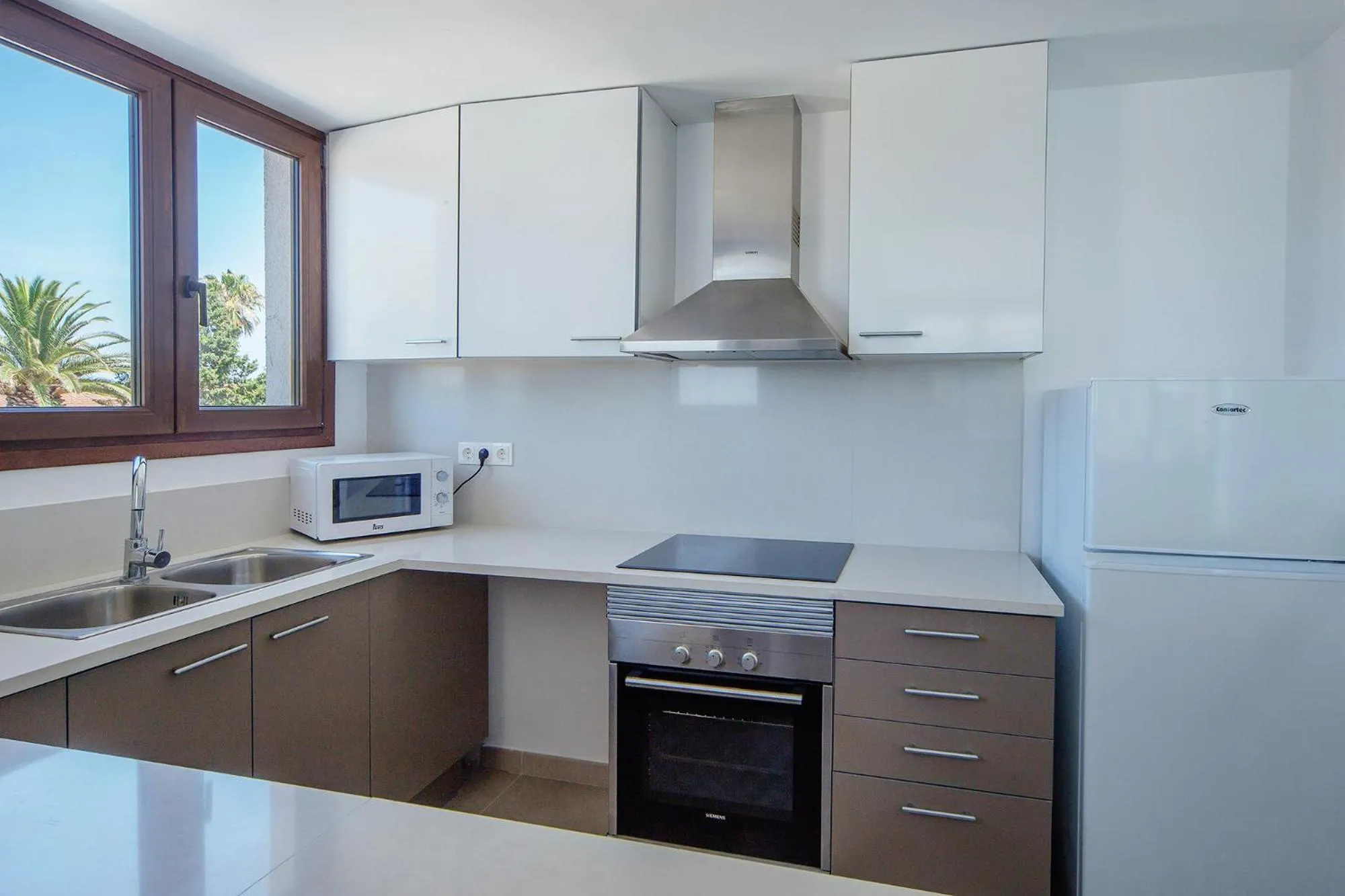 Kitchen or kitchenette in Aparthotel Caprice Skyline